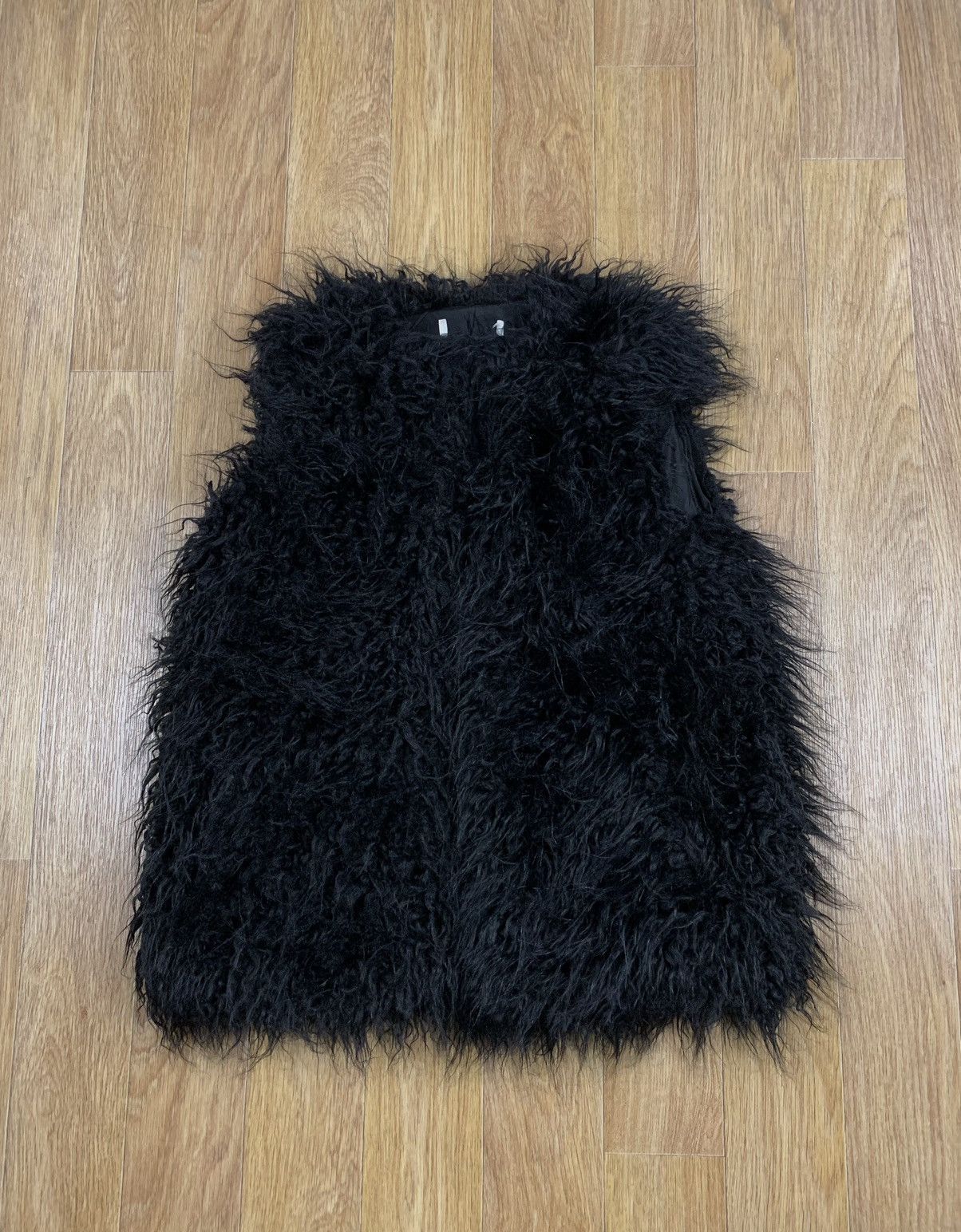 Vintage Y2K Avantgarde Mongolian fur Vests Yohji Style Size M / US 6-8 / IT 42-44 - 1 Thumbnail