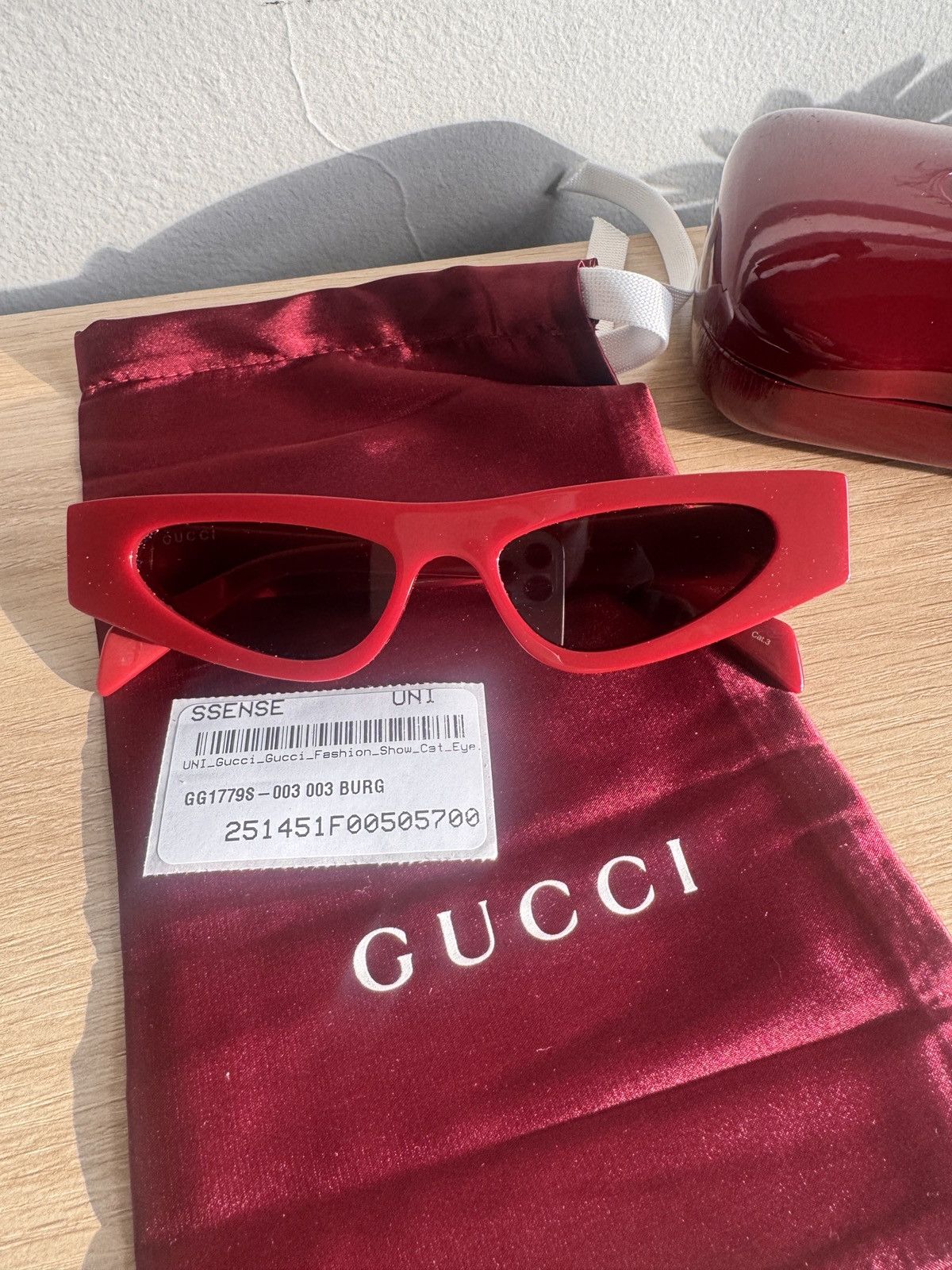 Gucci Burgundy Cat Eye Sunglasses Size ONE SIZE - 3 Thumbnail