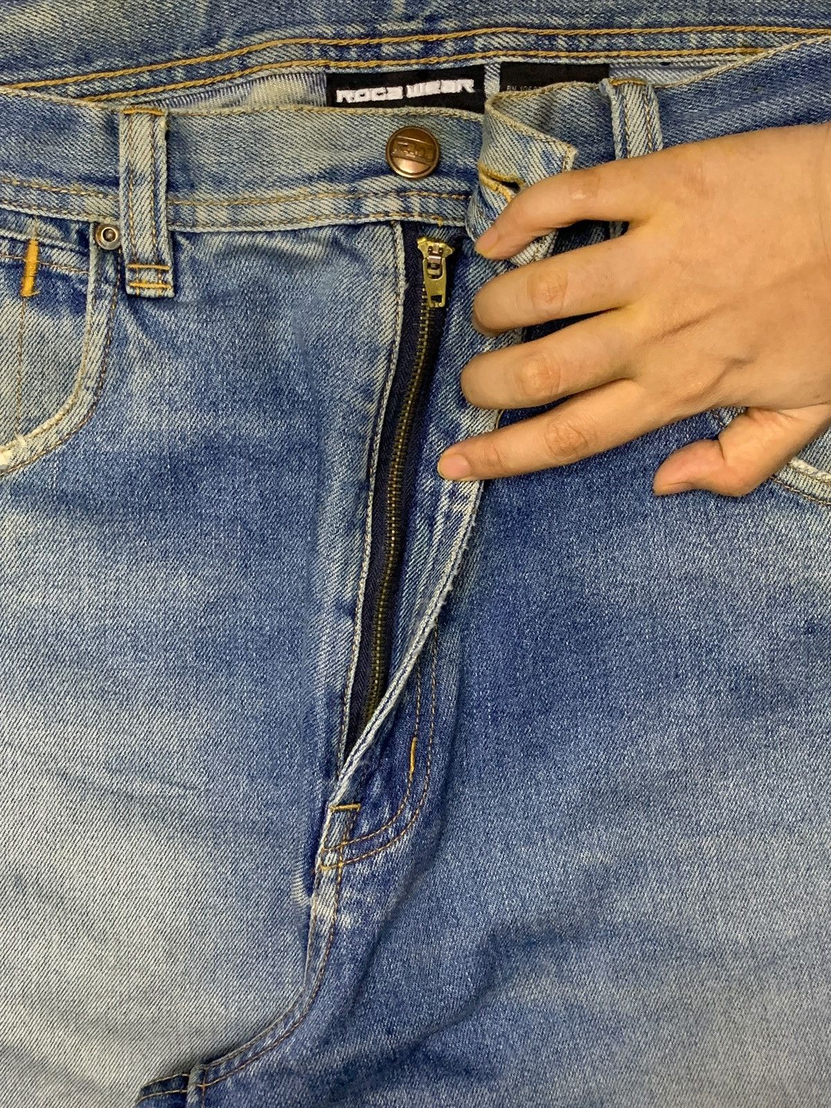 Japanese Brand × Rocawear Vintage Rocawear Faded Wash Patched Distressed Baggy Jeans Size US 37 - 3 Thumbnail