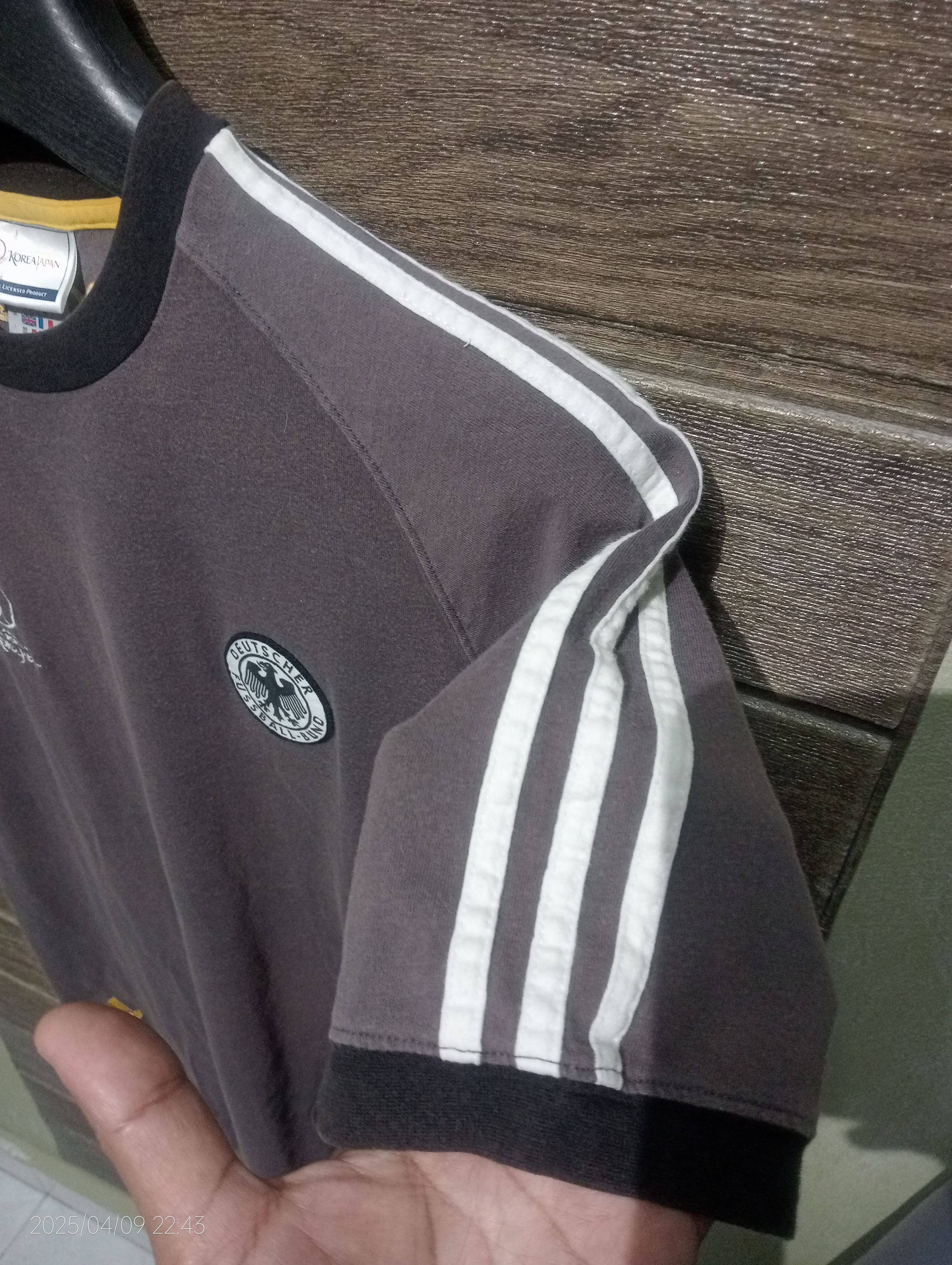 Adidas VTG Adidas Fifa World Cup Deutscher Fussball-Bund Ringer Tee Size US M / EU 48-50 / 2 - 12 Thumbnail