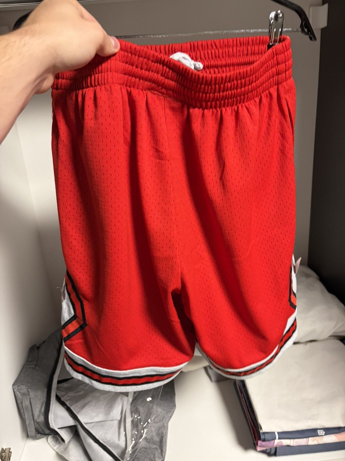 Nike NBA BULLS SHORTS Size US 34 / EU 50 - 2 Thumbnail