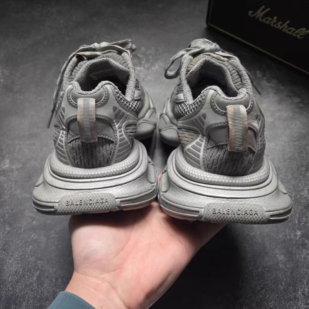 Balenciaga BALENCIAGA 3XL 3M Reflective Gray/White EU39 98New 2Worn Size US 6 / EU 39 - 3 Thumbnail