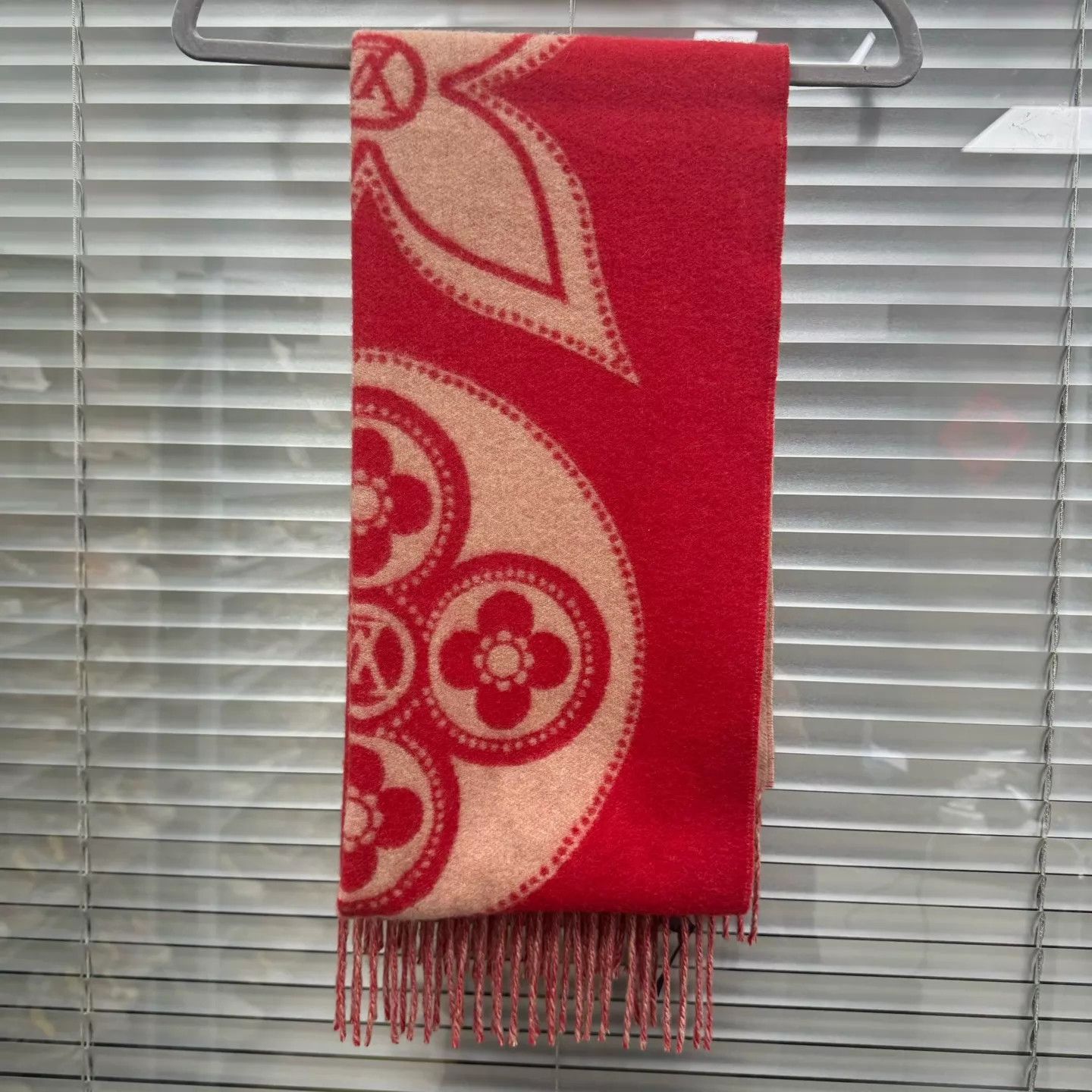 Louis Vuitton LV Rabbit Year Limited Red Scarf 190x45 99 New Size ONE SIZE - 2 Thumbnail