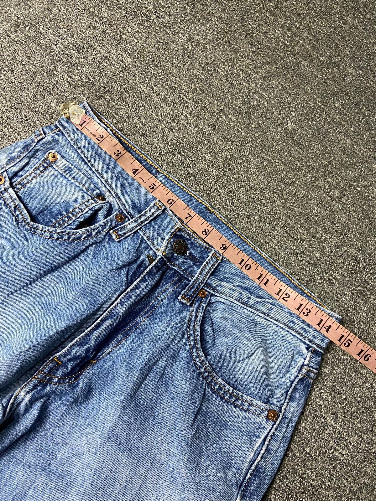 Levi's Levis Strauss Co. Relaxed Fit Straight Denim Jeans (158) Size US 29 - 6 Thumbnail