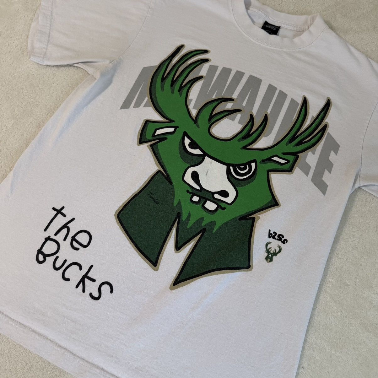 Other back 2 school special Milwaukee Bucks Oversized T-Shirt Size US L / EU 52-54 / 3 - 2 Thumbnail