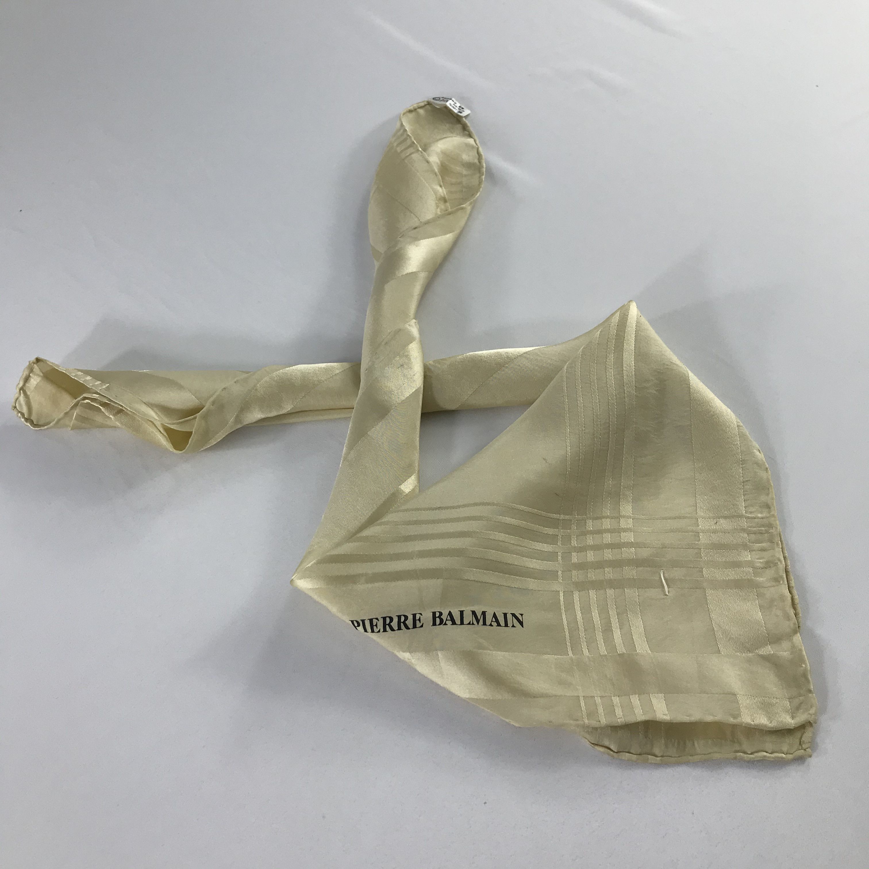Pierre Balmain × Vintage Pierre Balmain Bandana / Handkerchief / Neckerchief - S916 Size ONE SIZE - 4 Thumbnail