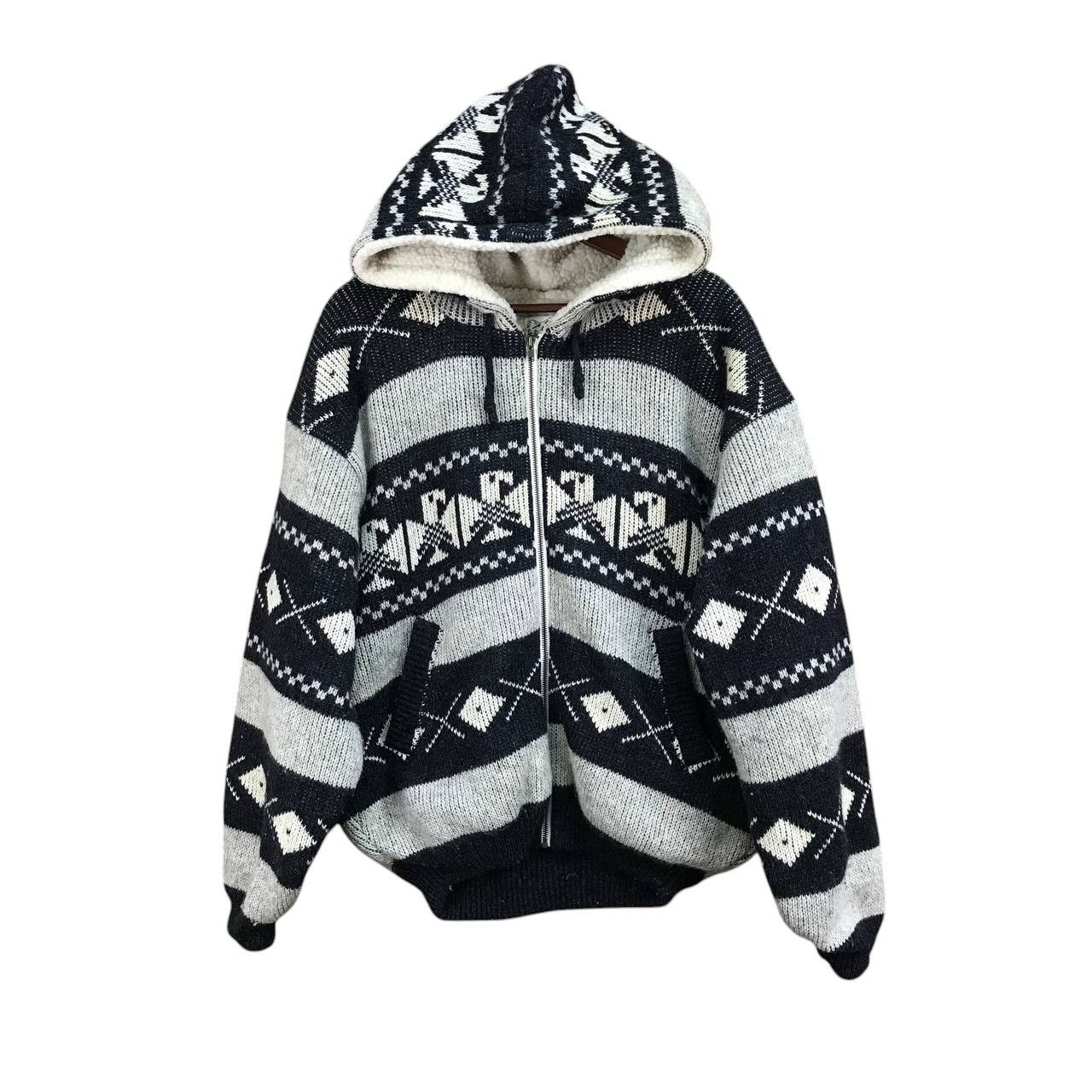 Vintage VINTAGE SABRINA JAPAN NAVAJO AZTEC THICK HOODIE SHERPA Size US L / EU 52-54 / 3 - 1 Thumbnail