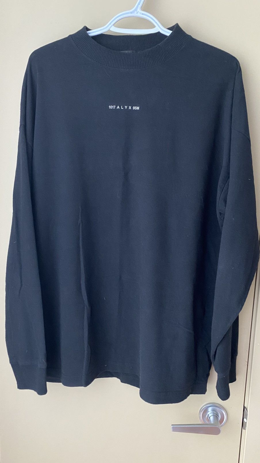 1017 ALYX 9SM 1017 ALYX 9SM Longsleeve Black size medium Size US M / EU 48-50 / 2 - 1 Thumbnail