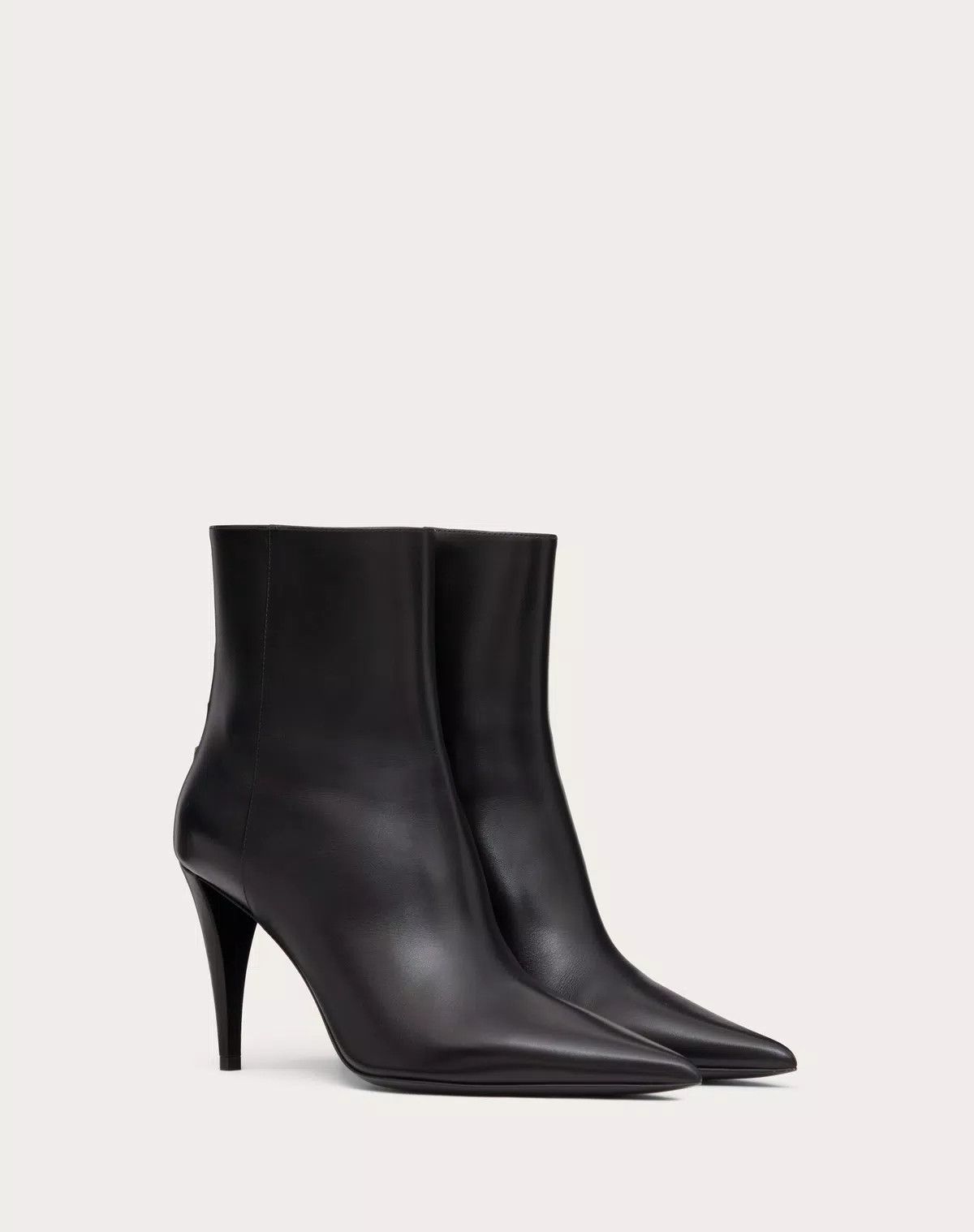 Valentino o1s1wg111125 Rockstud Calfskin Ankle Boots 90 mm in Black Size US 8 / IT 38 - 2 Thumbnail