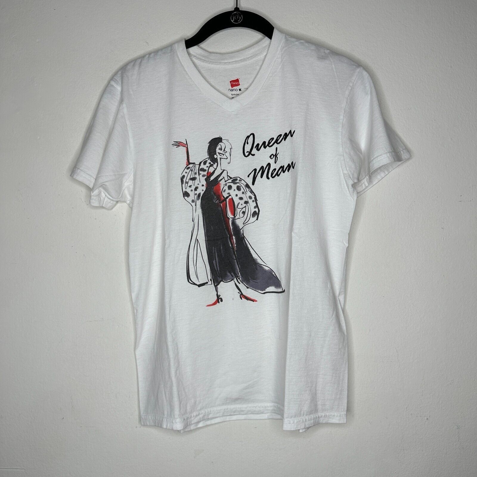 Disney Disney Queen Of Mean Cruella De Vil White VNeck Tee S Size S / US 4 / IT 40 - 9 Thumbnail