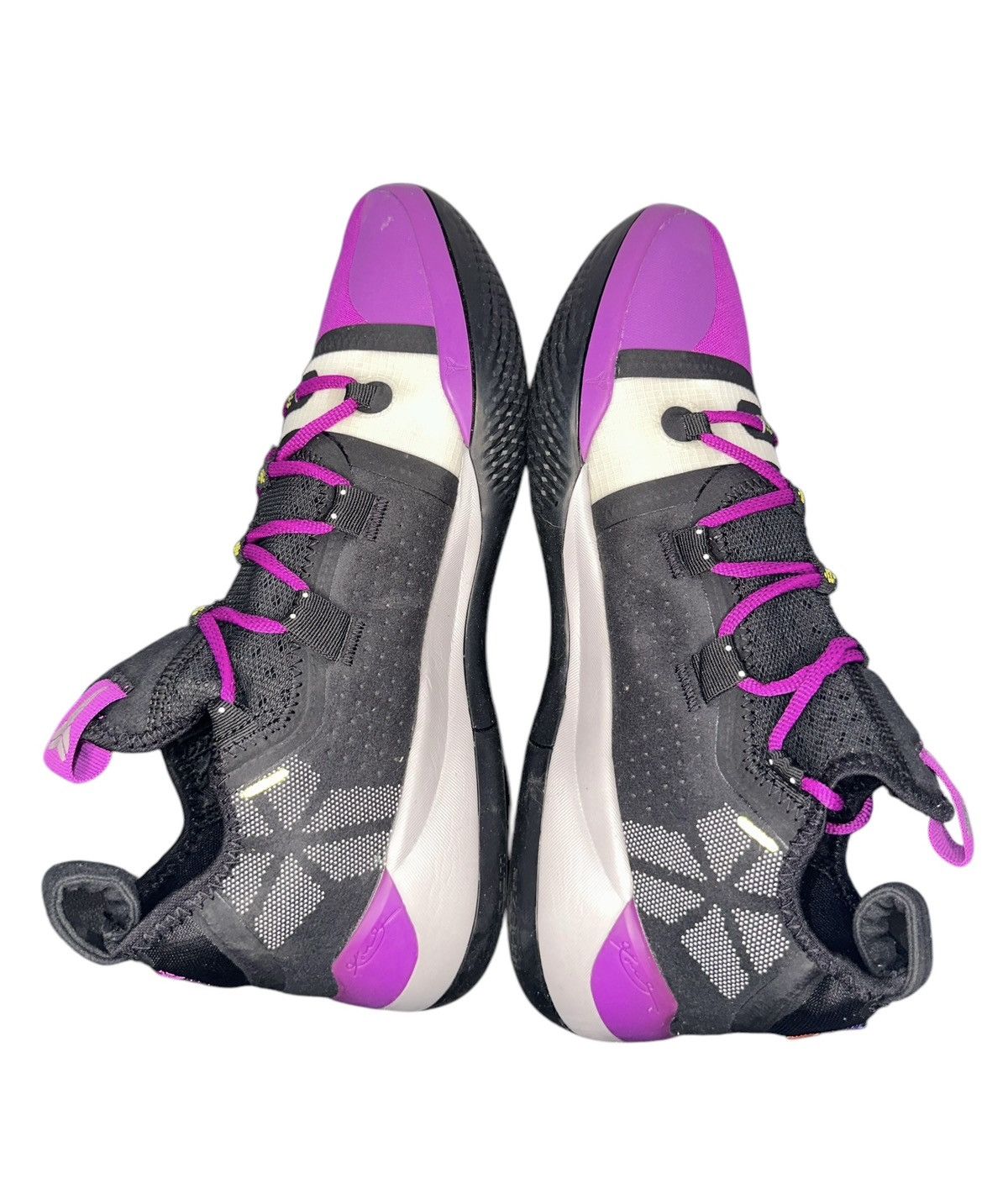 Nike Nike Kobe A.D. 2018 Lakers Away Exodus AV3556-002 Men’s 9.5 Size US 9.5 / EU 42-43 - 4 Thumbnail