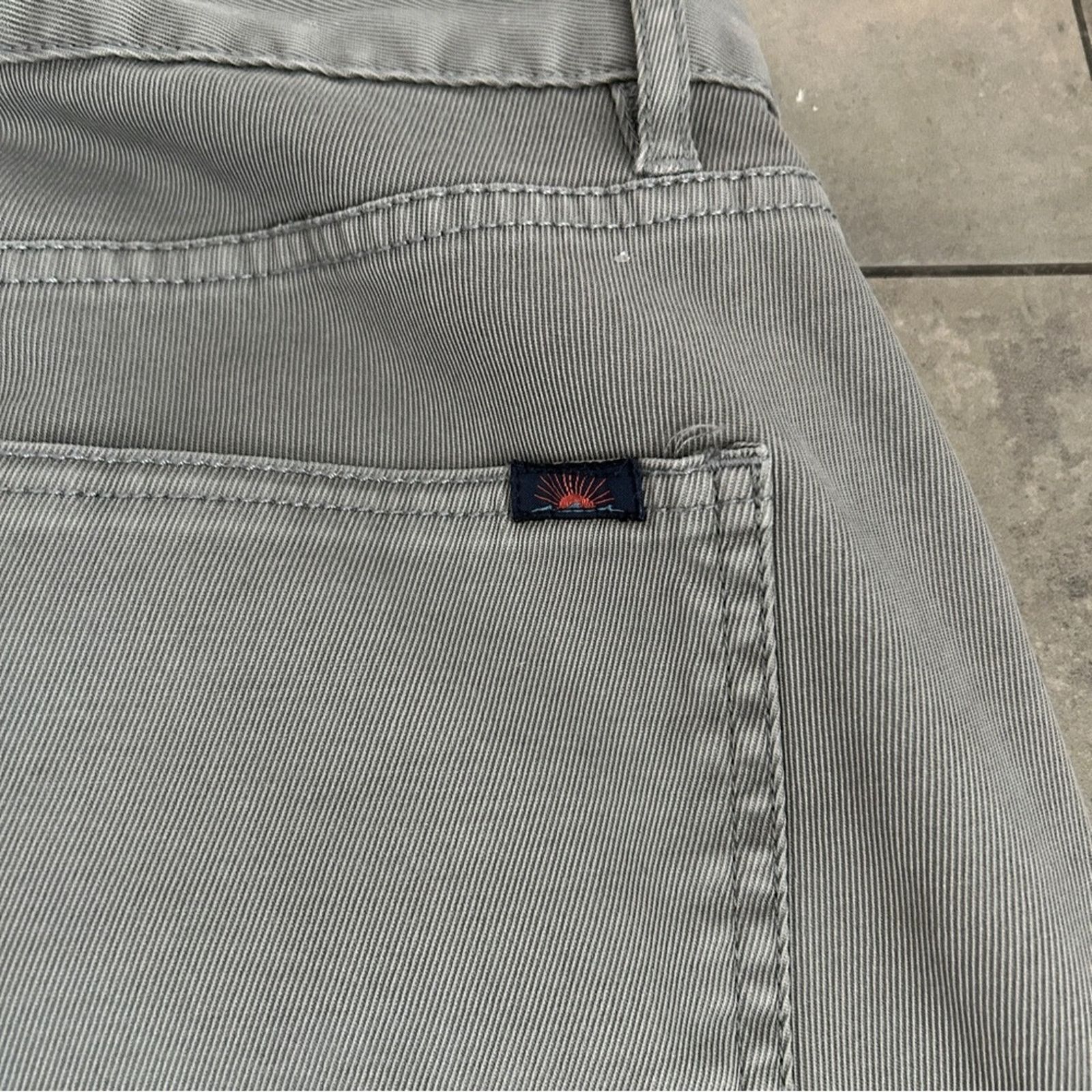 Faherty Faherty gray soft wash denim pants jeans size 35 waist. Size US 35 - 8 Thumbnail