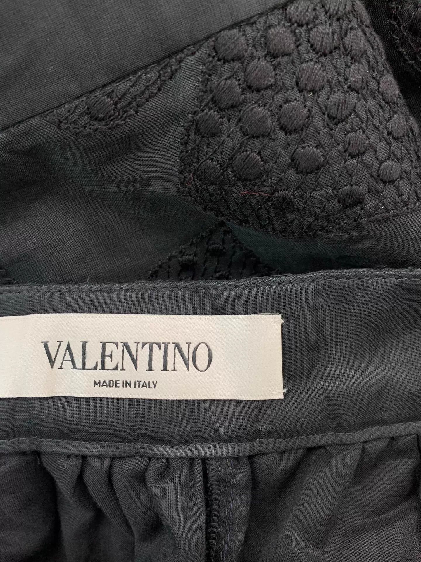 Valentino Valentino Black Embroidered Lace Shorts 40 New Size 27" / US 4 / IT 40 - 4 Thumbnail