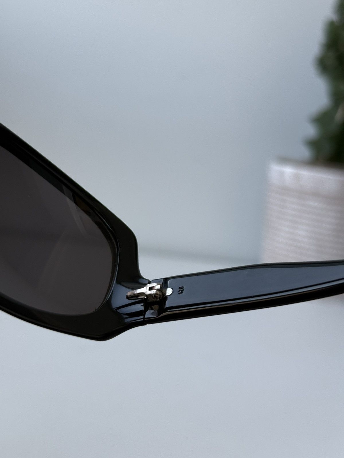 Dior Christian Dior Glossy 2 Black Oval Wrap Sunglasses 58-19 Size ONE SIZE - 15 Thumbnail