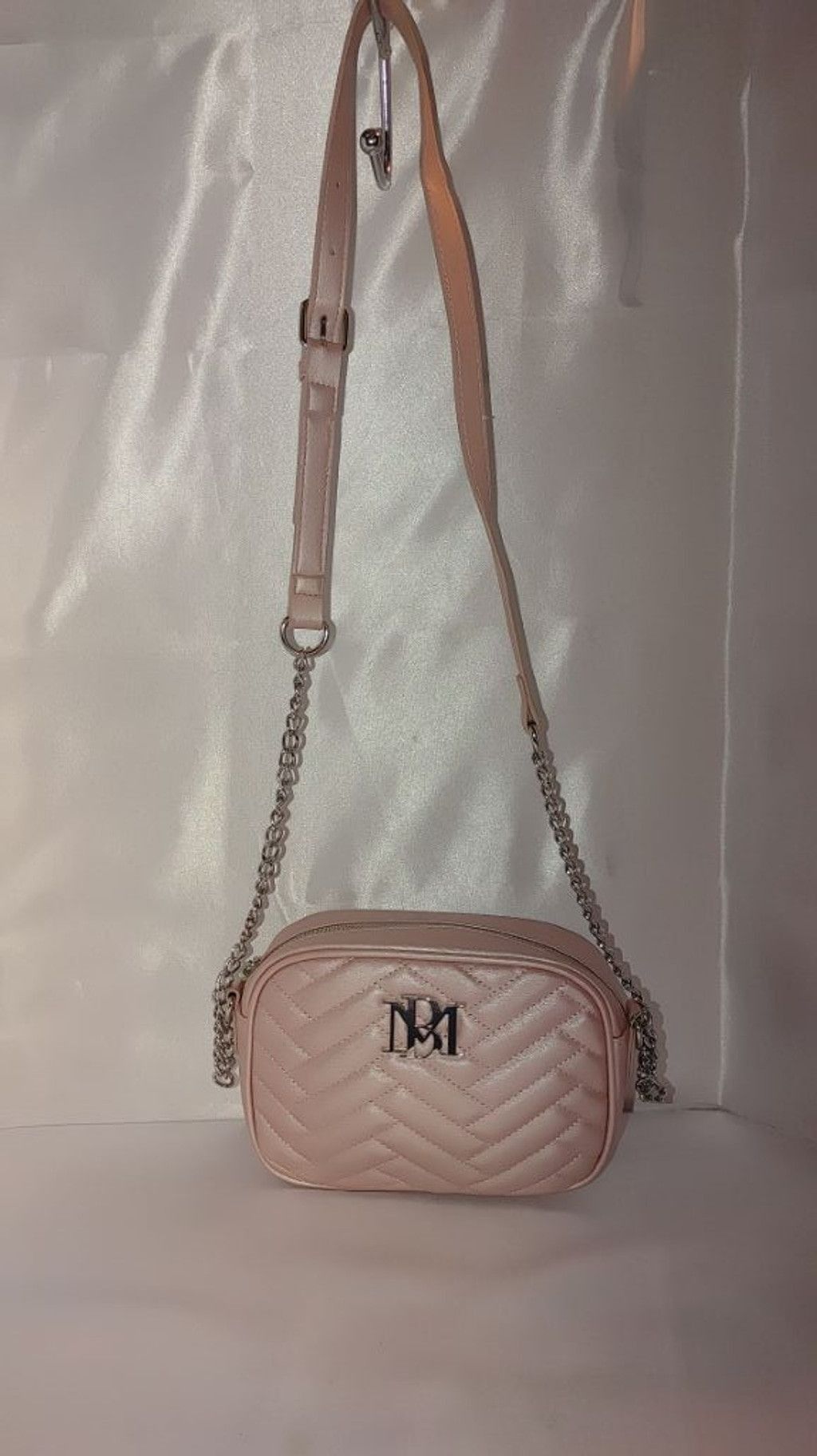 Badgley Mischka Badgley Mischka Metallic Champagne Crossbody Size ONE SIZE - 2 Thumbnail