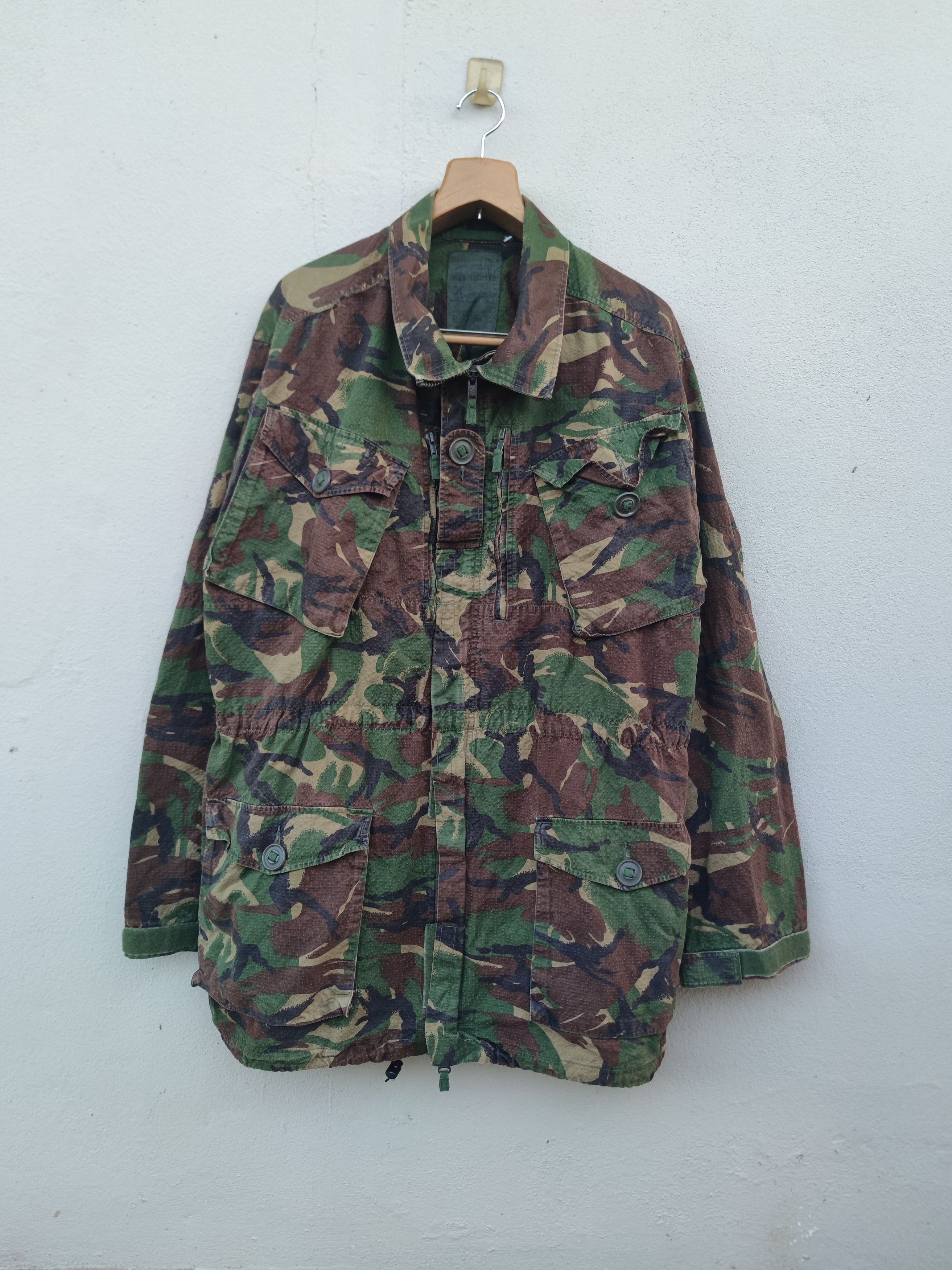 Vintage Vintage British Army DPM Camouflage Jacket Size US XL / EU 56 / 4 - 1 Thumbnail