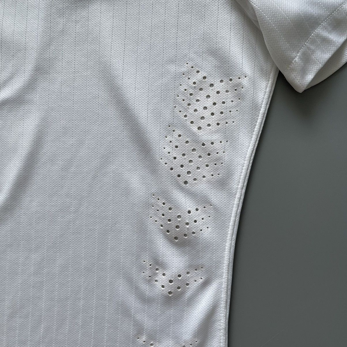 Nike × Vintage ENGLAND NIKE 2014 WORLD CUP SOCCER HOME PLAYER ISSUE JERSEY Size US M / EU 48-50 / 2 - 7 Thumbnail