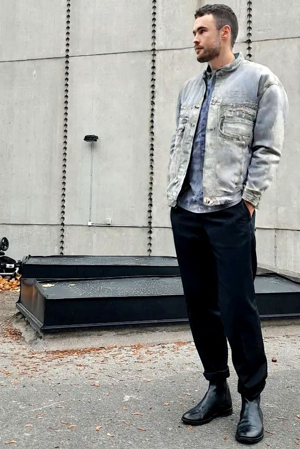 Aria Stressed Depressed Denim Jacket Size US M / EU 48-50 / 2 - 3 Thumbnail