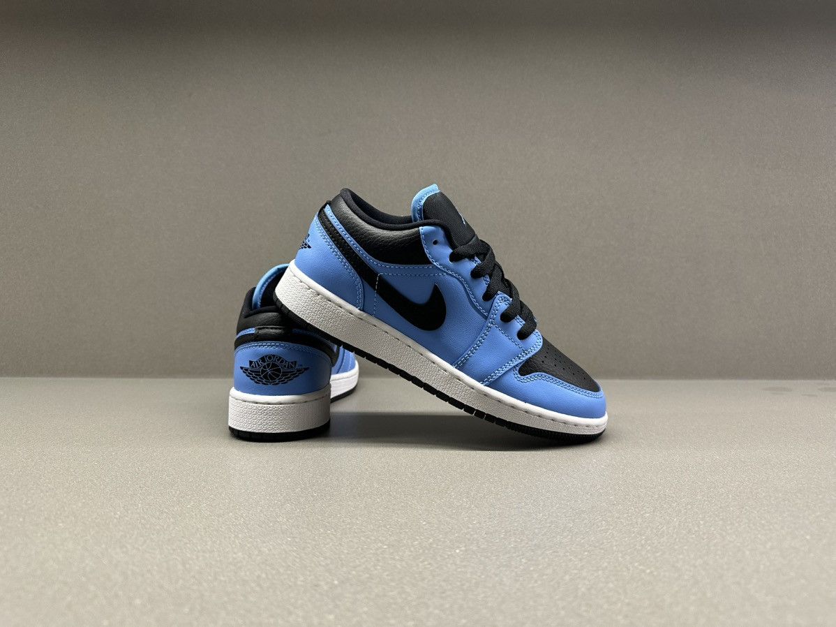 Jordan Brand Jordan 1 Low University Blue Black GS Size US 4.5 / IT 34.5 - 7 Thumbnail