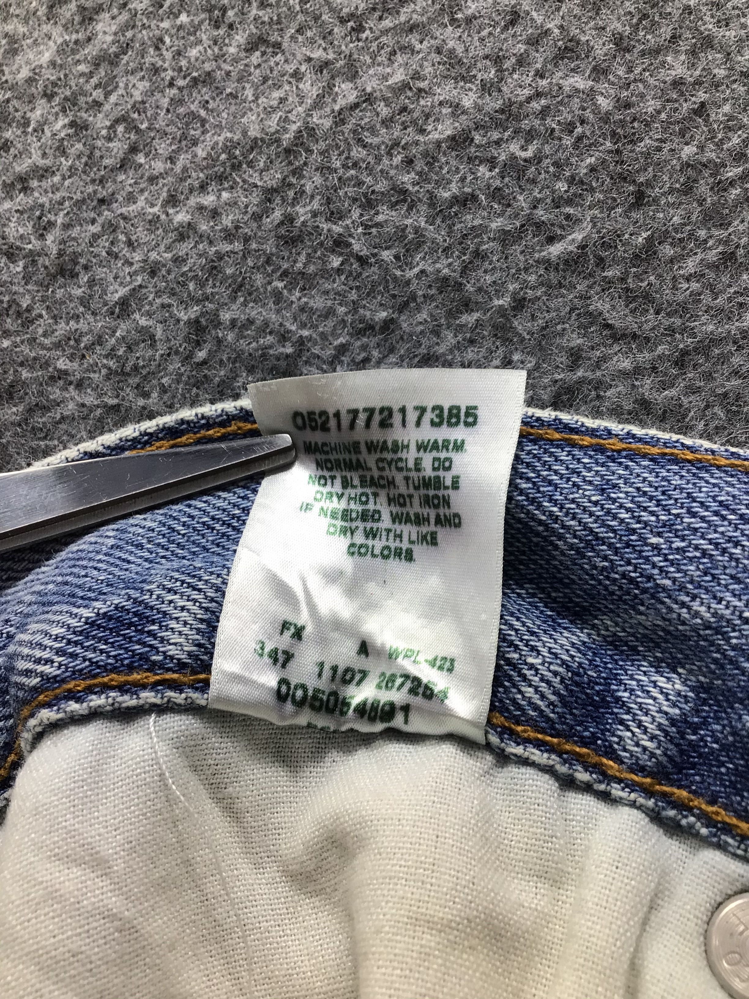 Levi's Vintage Levis 505 Jeans Light Wash -J474 Size US 35 - 9 Thumbnail
