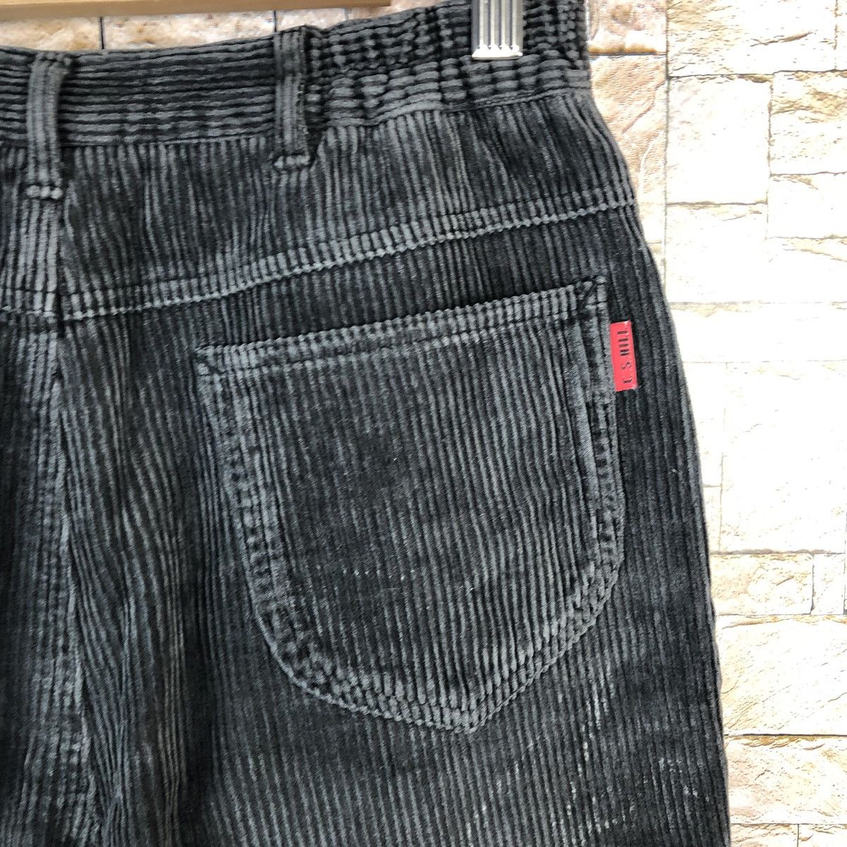 Japanese Brand Japanese Brand Black Conduroy Pants #A1033 Size 26" / US 2 / IT 38 - 15 Thumbnail