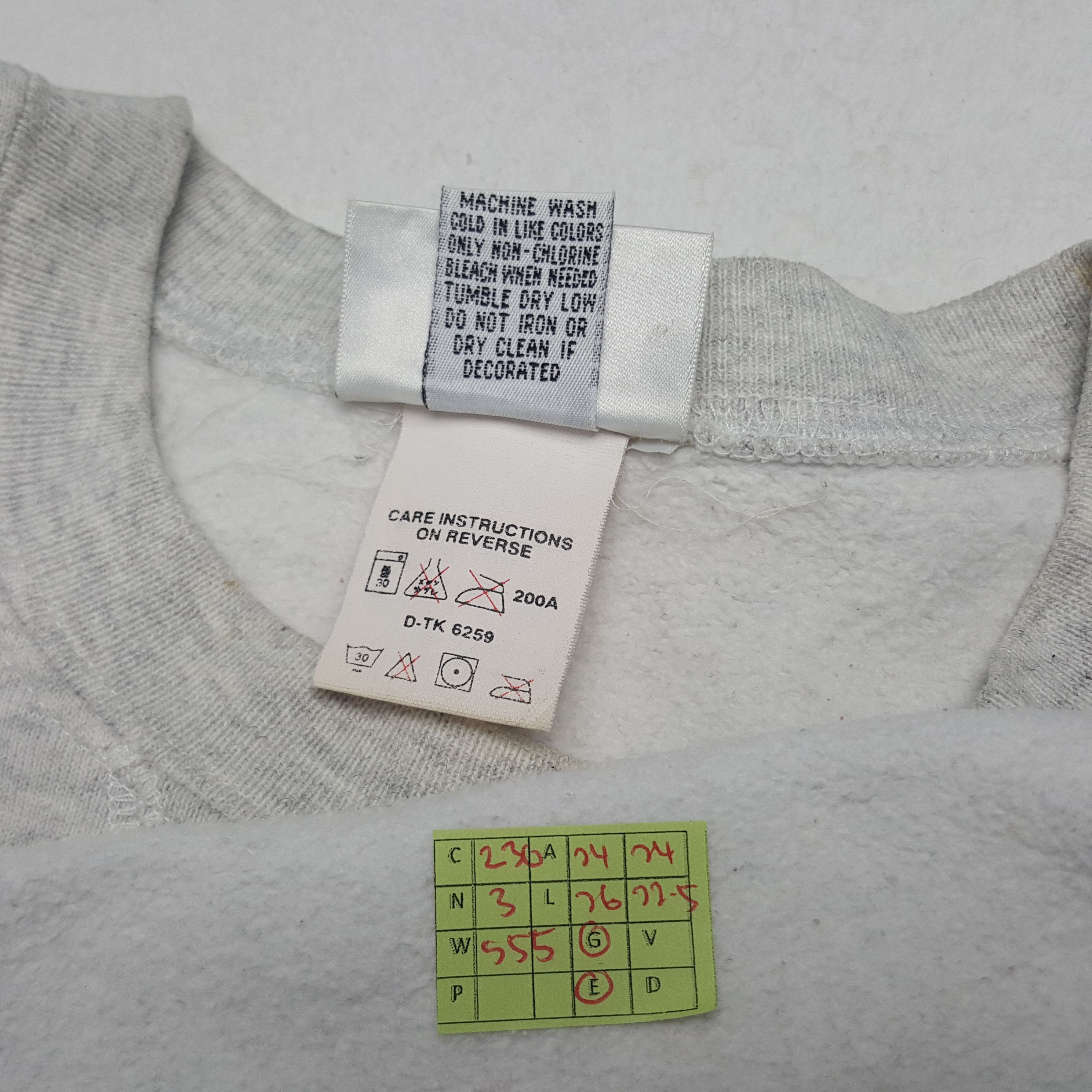DKNY × Vintage Vintage DKNY Jeans American Style Sweatshirt Size US L / EU 52-54 / 3 - 8 Thumbnail