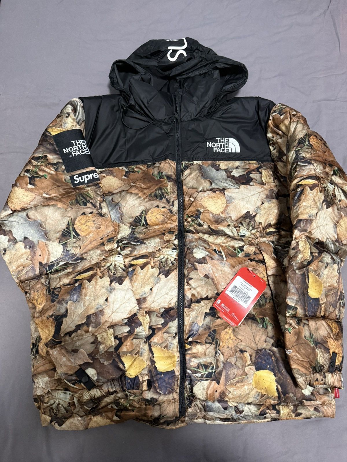 Supreme × The North Face Supreme tnf the north face leaves nuptse