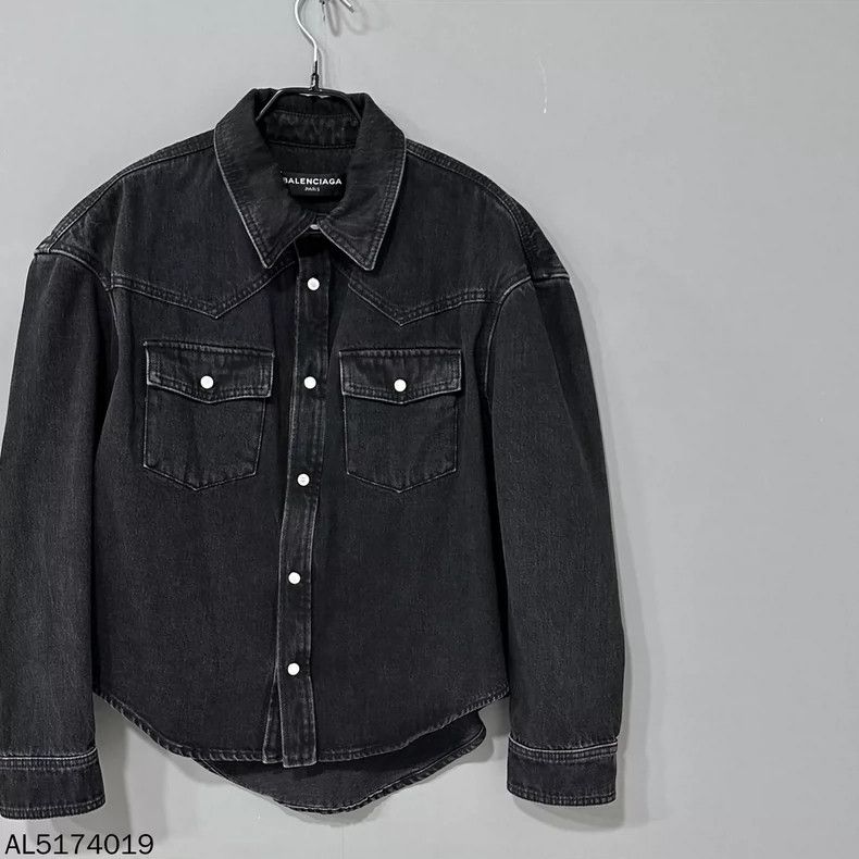 Balenciaga Balenciaga Old denim jacket in black wash Size US S / EU 44-46 / 1 - 2 Thumbnail