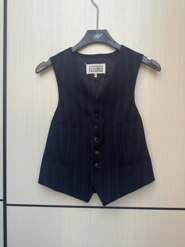 Maison Margiela Maison Margiela 18ss striped vest 2501-Nextarrow Size US S / EU 44-46 / 1 - 1 Thumbnail