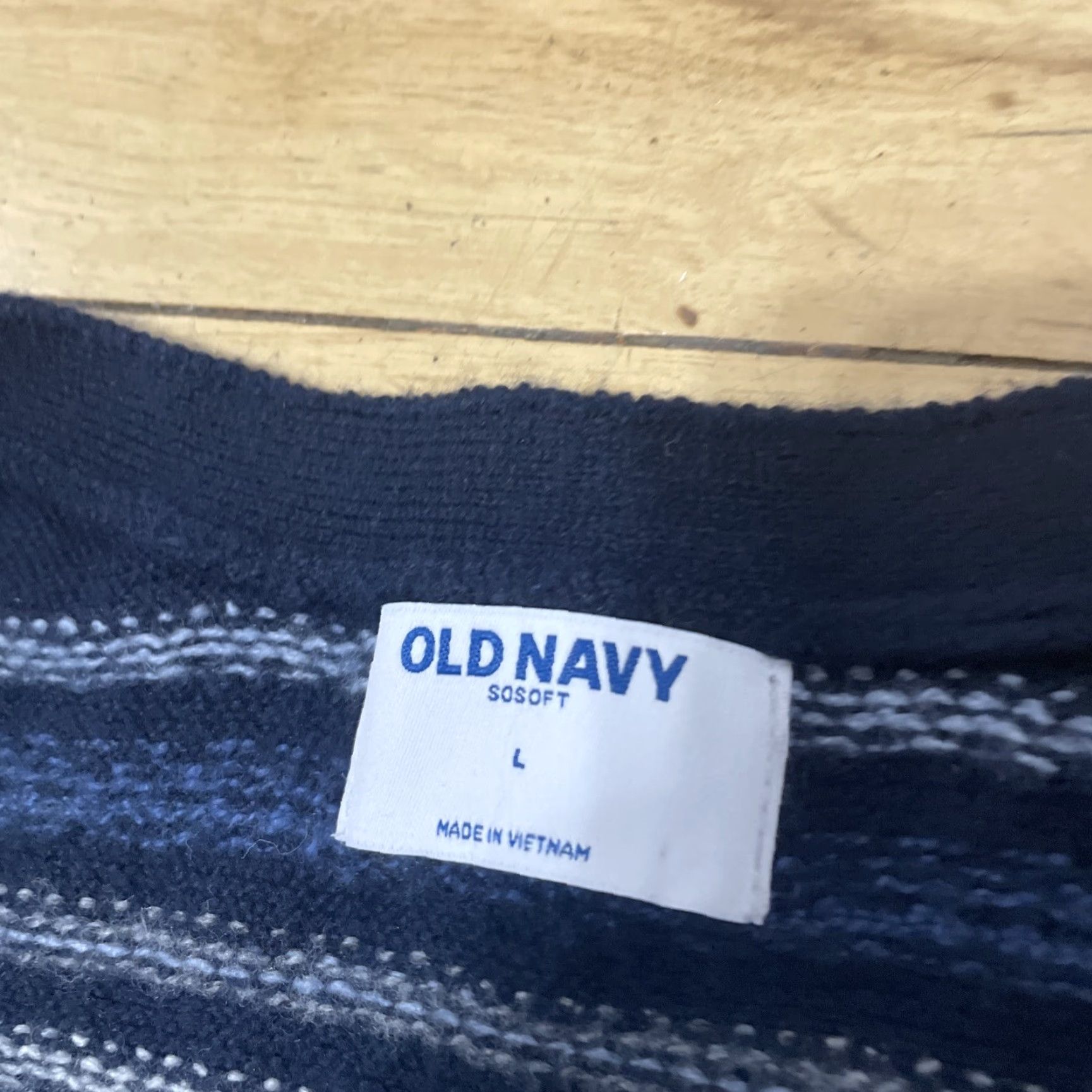 Old Navy Old Navy Sosoft Sweater Men L Blue Stripe Preppy Academia Knit Cardigan Vest 42" Size US L / EU 52-54 / 3 - 6 Thumbnail