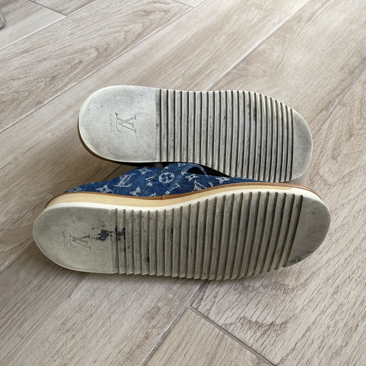 Louis Vuitton × Nigo Cosy Fur Denim Monogram Mule Slippers Size US 10 / EU 43 - 8 Thumbnail