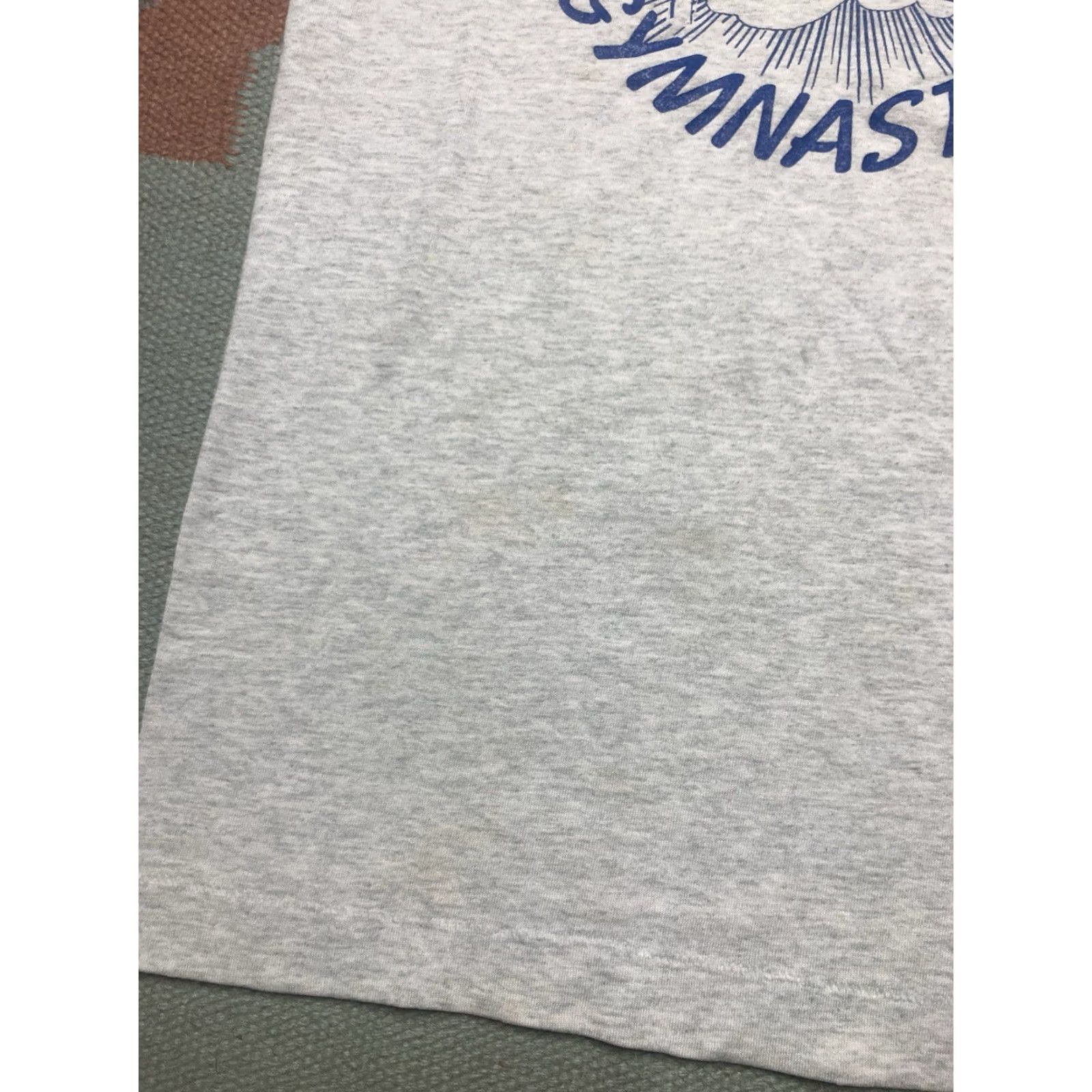 Vintage VINTAGE 90s graphic T-Shirt Hillsdale gymnastics Michigan single stitch Small Mens Gray Size US S / EU 44-46 / 1 - 3 Thumbnail