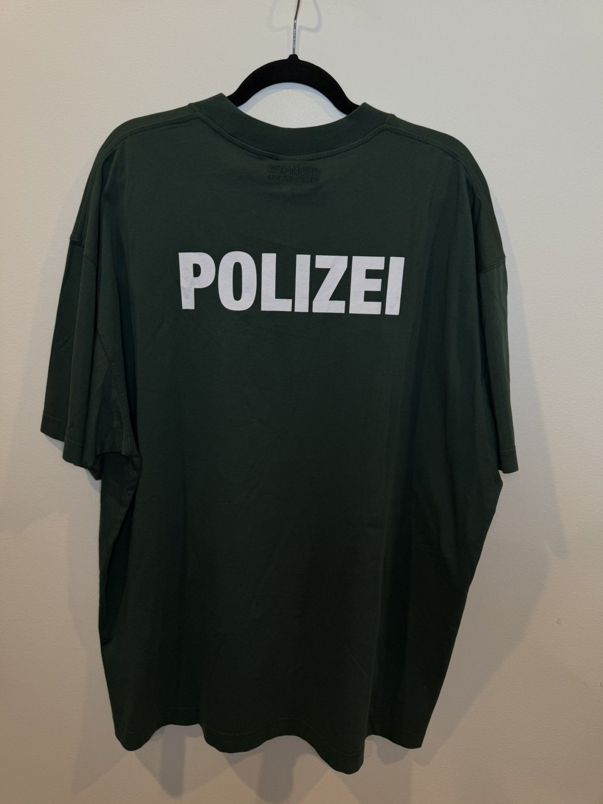 Vetements Vetements Polizei Tee Size US M / EU 48-50 / 2 - 4 Thumbnail