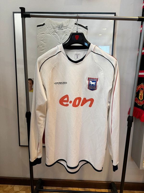 Vintage Vintage Punch Ipswich Town Longsleeve Away Jersey 2006-07 L Size US L / EU 52-54 / 3 - 1 Thumbnail
