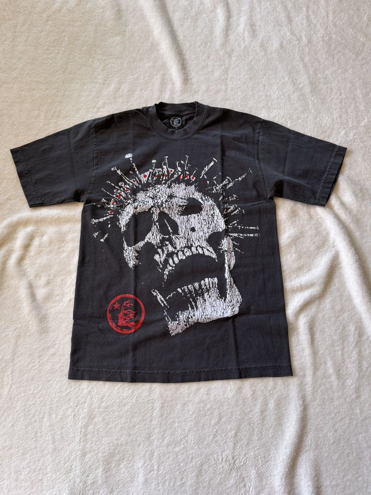 image of Hellstar Crowned Skull Tee in Black, Men's (Size Small)