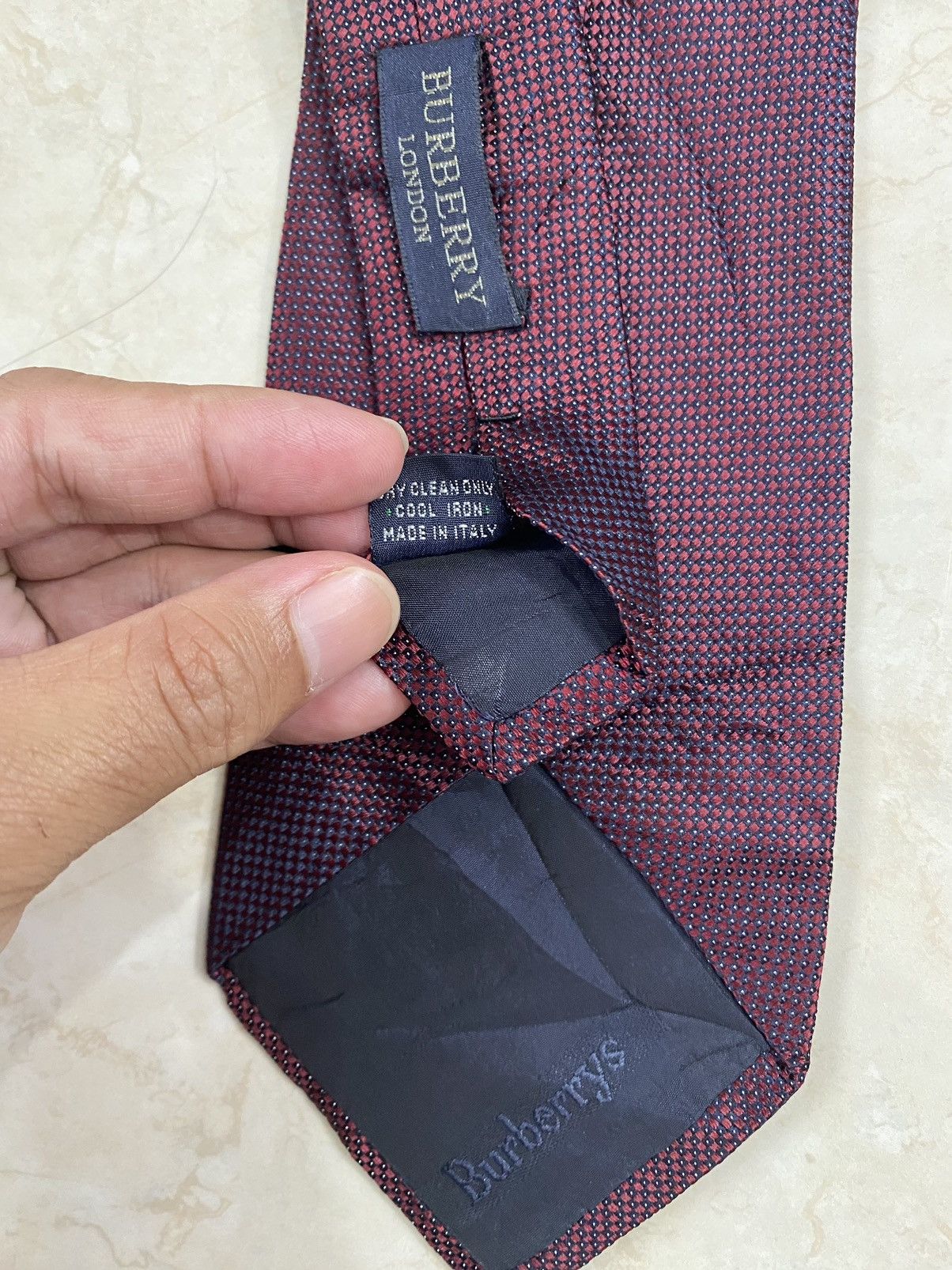 Burberry 💥VINTAGE BURBERRY London neck tie silk Italy ties Size ONE SIZE - 6 Thumbnail