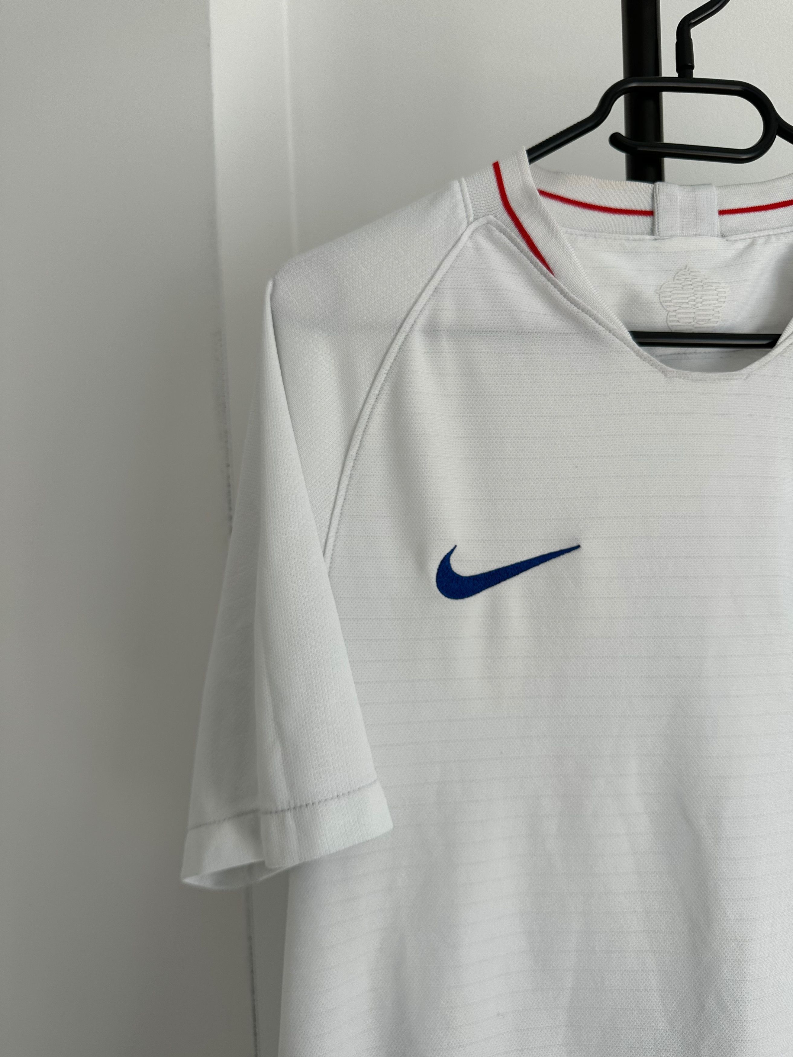 Nike 2018 Nike England Soccer Football Shirt Home Size US M / EU 48-50 / 2 - 4 Thumbnail