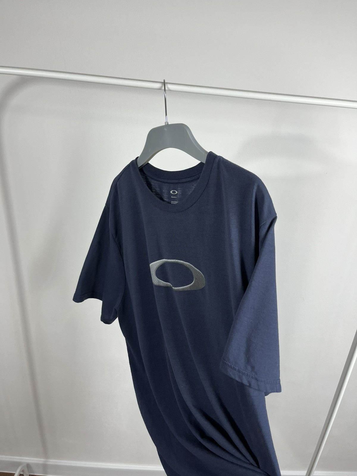 Oakley Oakley Logo T-Shirt XL Navy Blue Regular Fit Vintage Style Size US XL / EU 56 / 4 - 8 Thumbnail