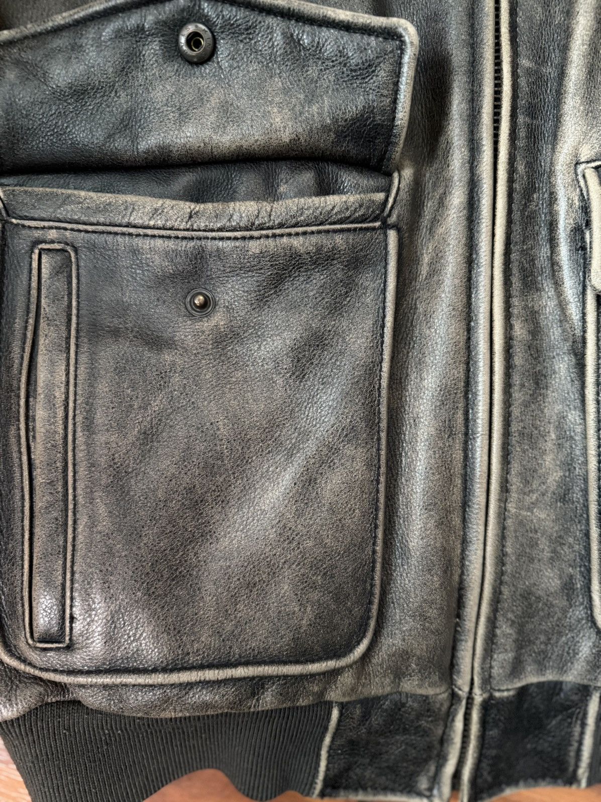 Levi's Vintage Clothing LEVI’S DiSTRESSED LEATHER AVIATOR JACKET Size US L / EU 52-54 / 3 - 3 Thumbnail