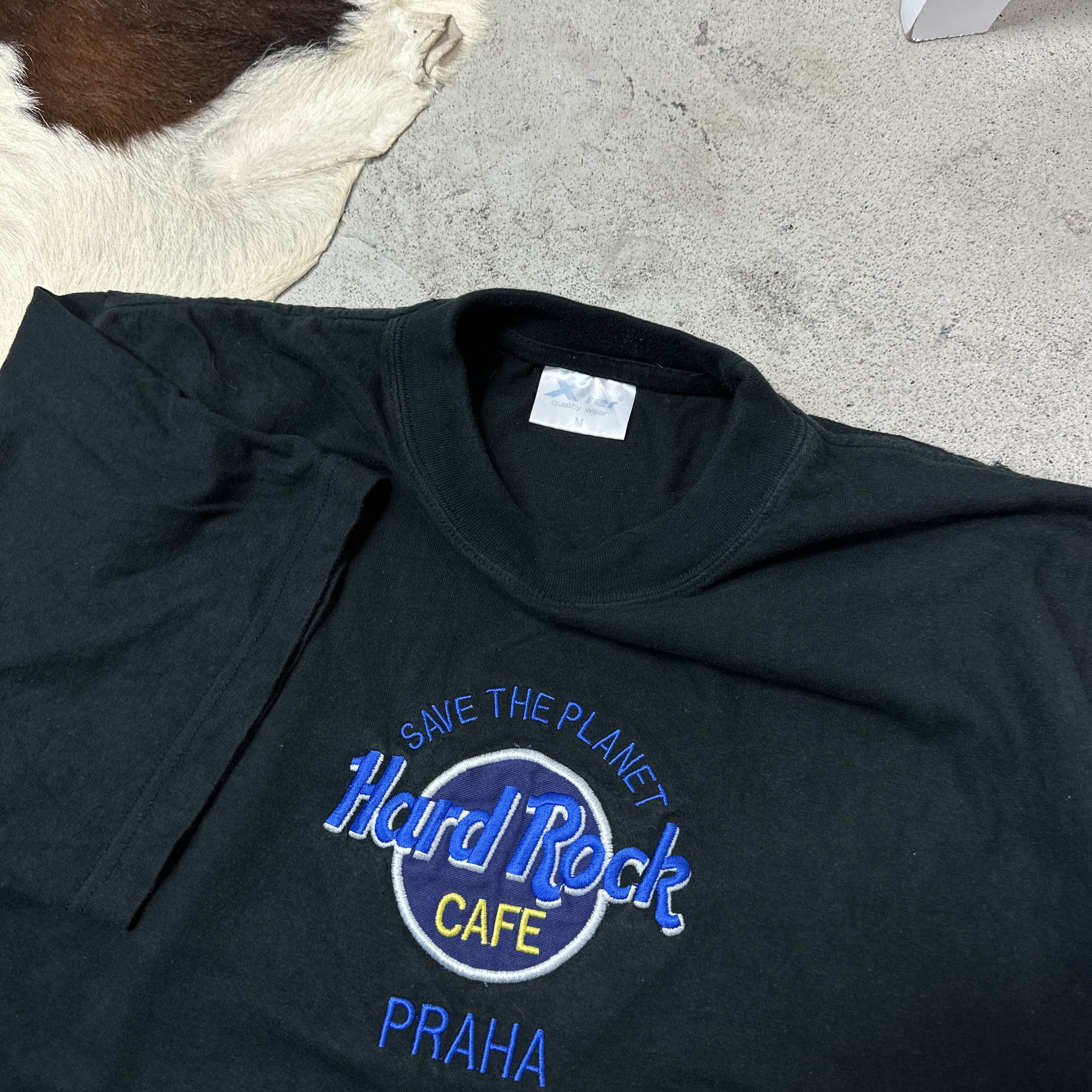 Hard Rock Cafe Vintage Streetwear Hard Rock Cafe Praha T-shirt Y2K Size US M / EU 48-50 / 2 - 3 Thumbnail
