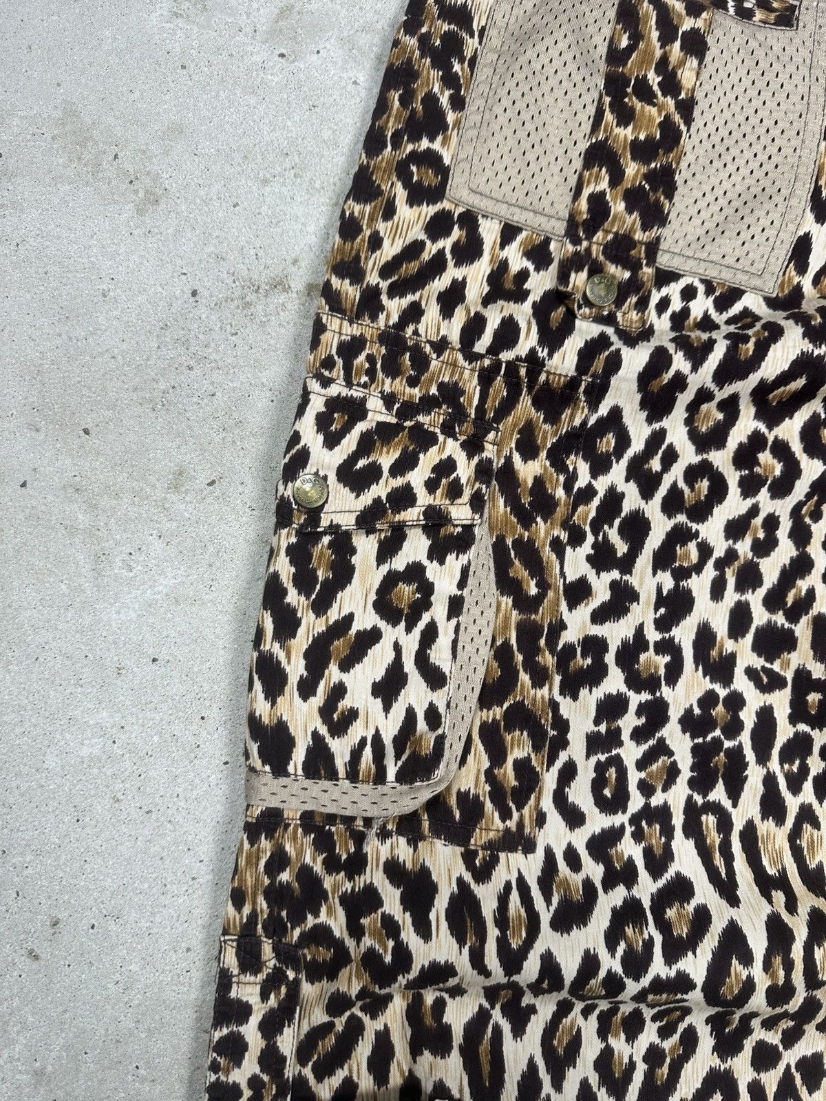 Dolce & Gabbana 2000s Dolce & Gabbana Leopard Print Baggy Cargo Pants Size 32" / US 10 / IT 46 - 6 Thumbnail