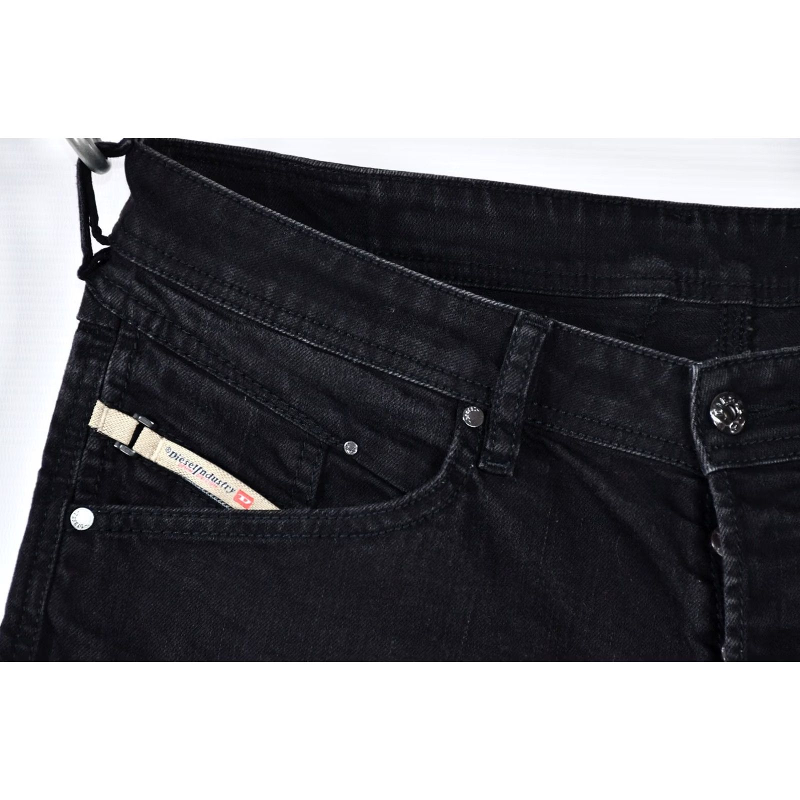 Diesel DIESEL Belther 0886Z Stretch Regular Slim-Tapered Jeans W36/L30 Mens Slim 98%Cotton 2%Elastane Black Denim 5-Pocket Inseam 30" Regular Size 36 Size US 36 / EU 52 - 7 Thumbnail