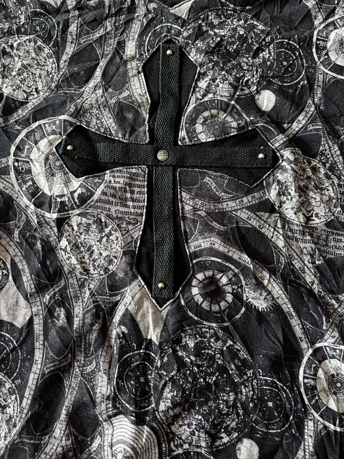 Japanese Brand Ozz On mesh tatto Cross jpg Style Size US XS / EU 42 / 0 - 3 Thumbnail