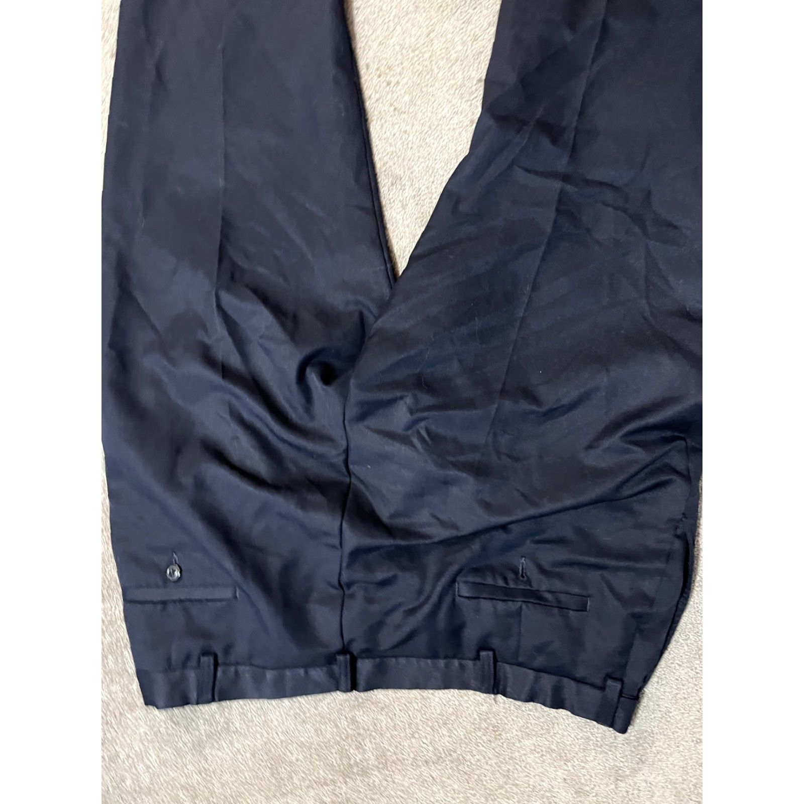 Haggar Haggar Dress Pants Navy Blue Flat Front 44x30 Men Pants Business Casual Belt Loops Straight Leg 44 Regular Size Navy Blue Haggar Mens Pants Dress Size US 44 / EU 60 - 4 Thumbnail
