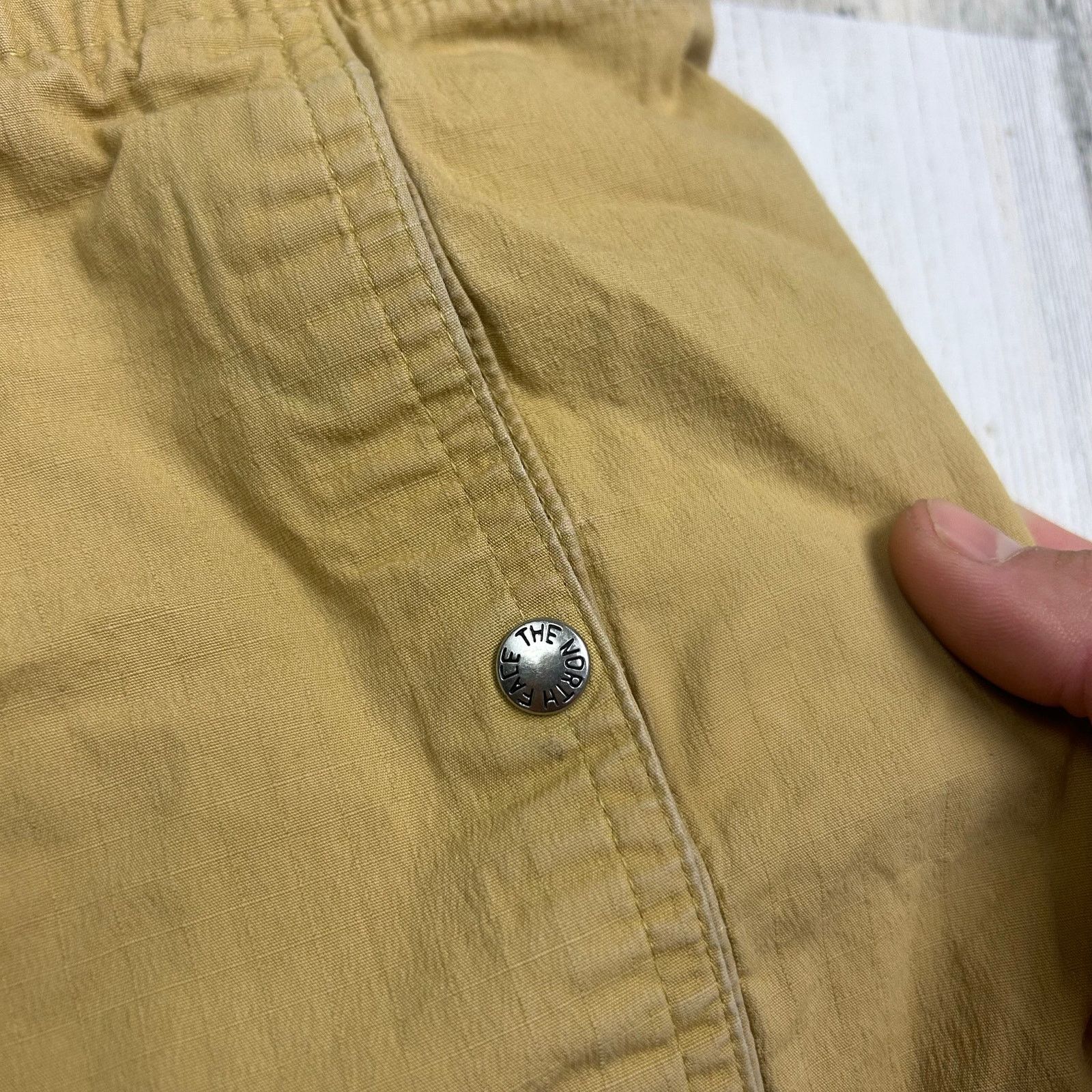 The North Face The North Face Shorts Tan Ripstop Cargo Size US 36 / EU 52 - 2 Thumbnail