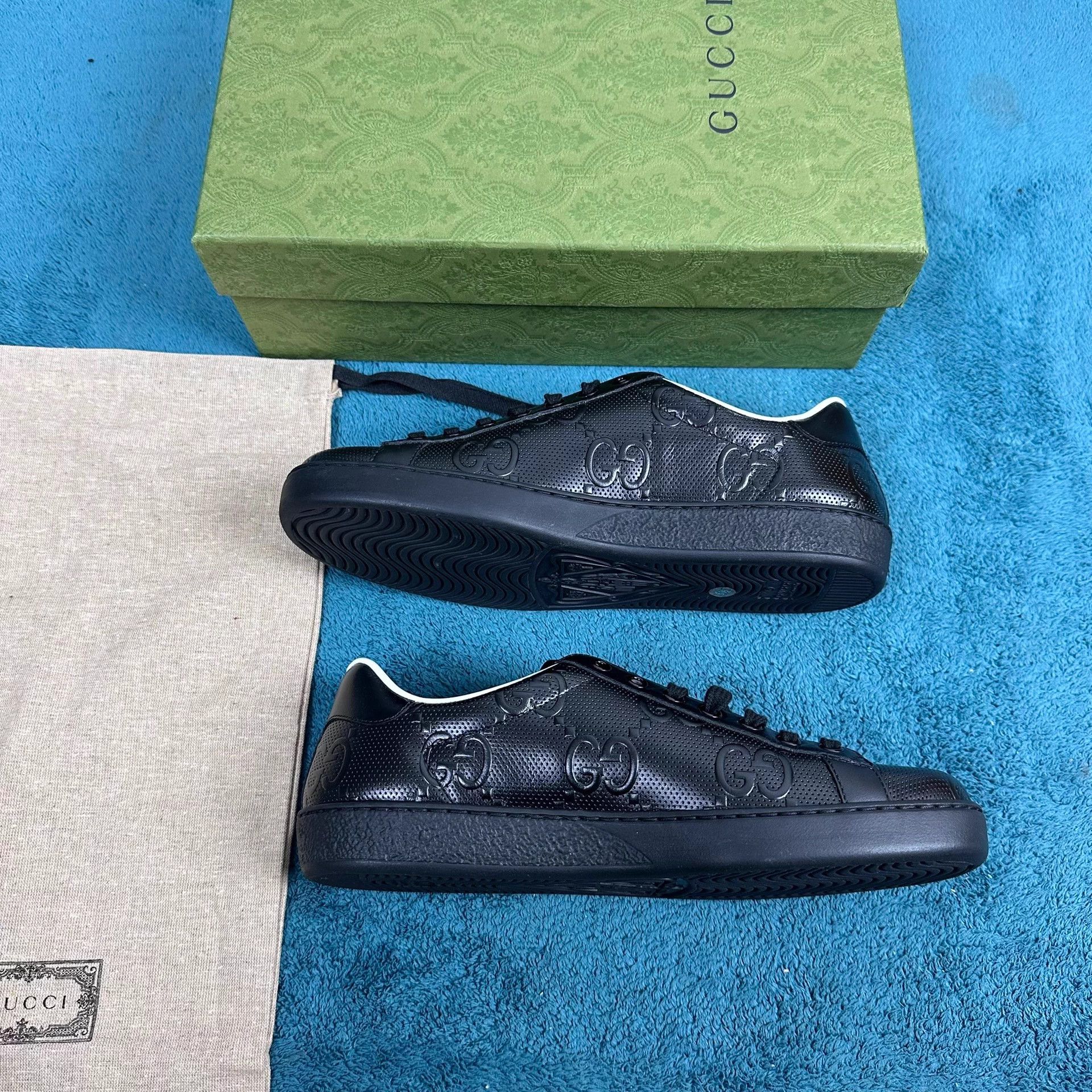 Gucci Gucci ACE GG embossed low-top sneaker black 40.5/6.5 Size US 7.5 / EU 40-41 - 3 Thumbnail