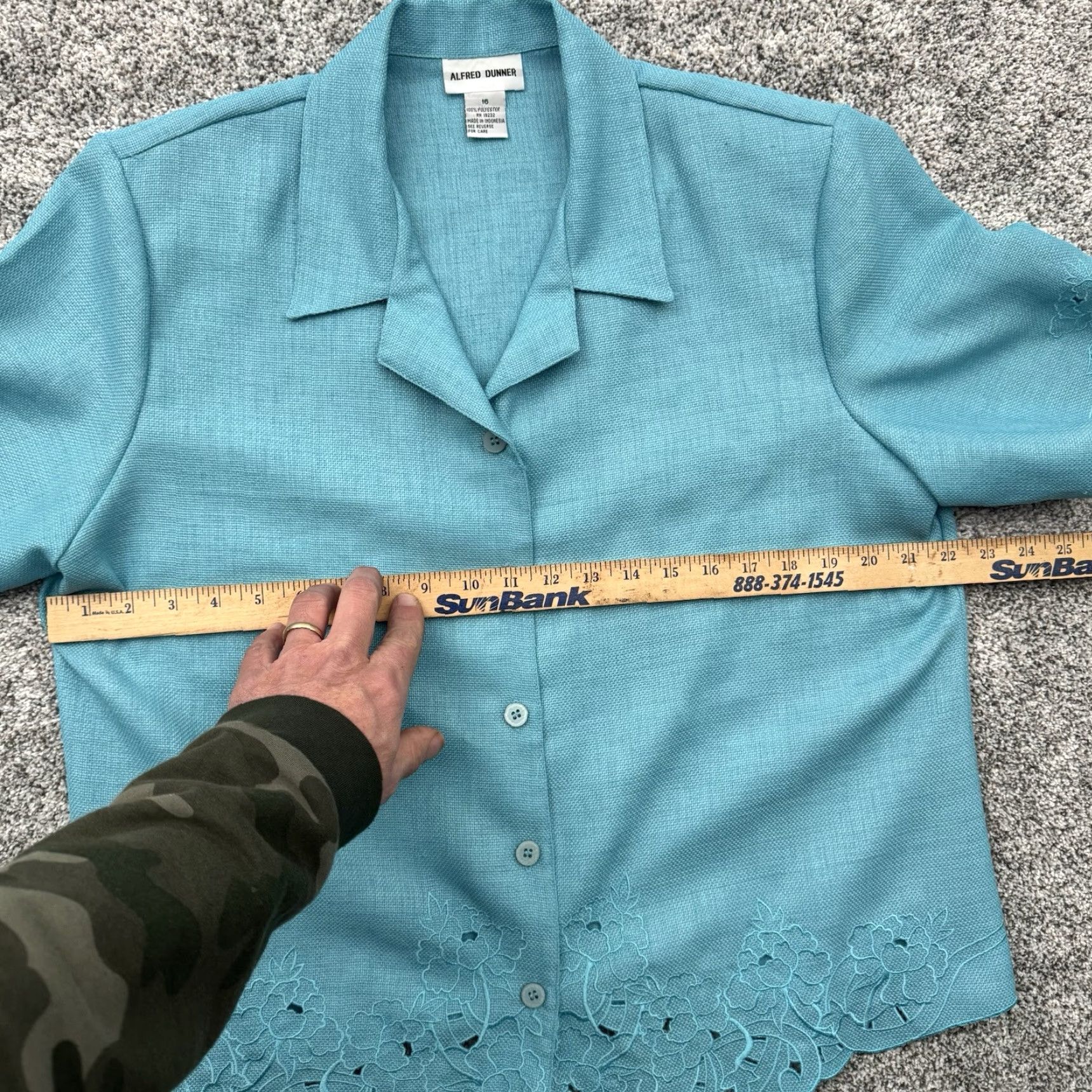 Vintage VINTAGE Alfred Dunner Blazer Women 16 Grandmacore Embroidered Scalloped Lace 90s Designer - Women - Blazer - 16 - Blue - 90s - Vintage Size XXL / US 16-18 / IT 52-54 - 3 Thumbnail