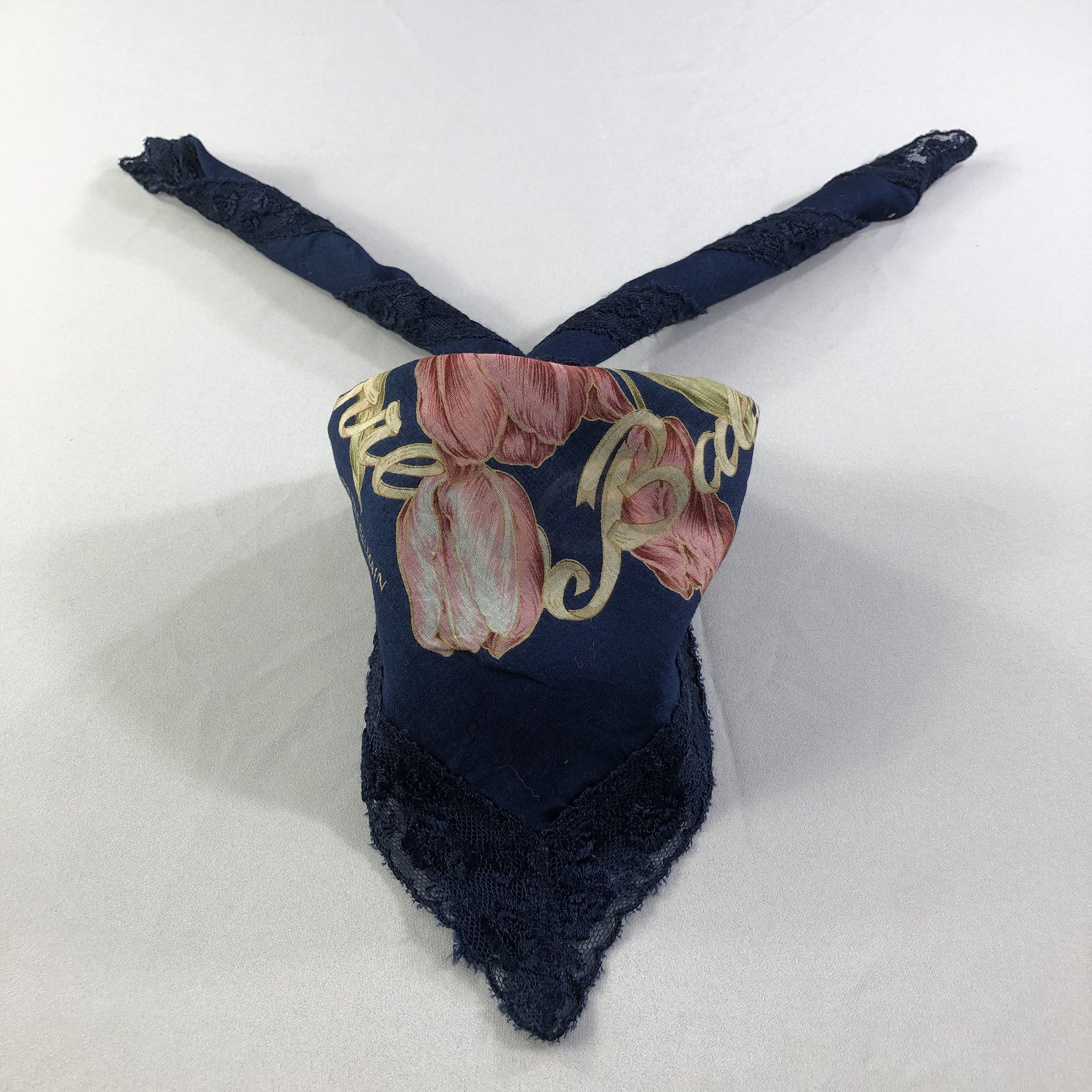Pierre Balmain Pierre Balmain Laces Handkerchief Neckerchief Bandana H1586 Size ONE SIZE - 2 Thumbnail