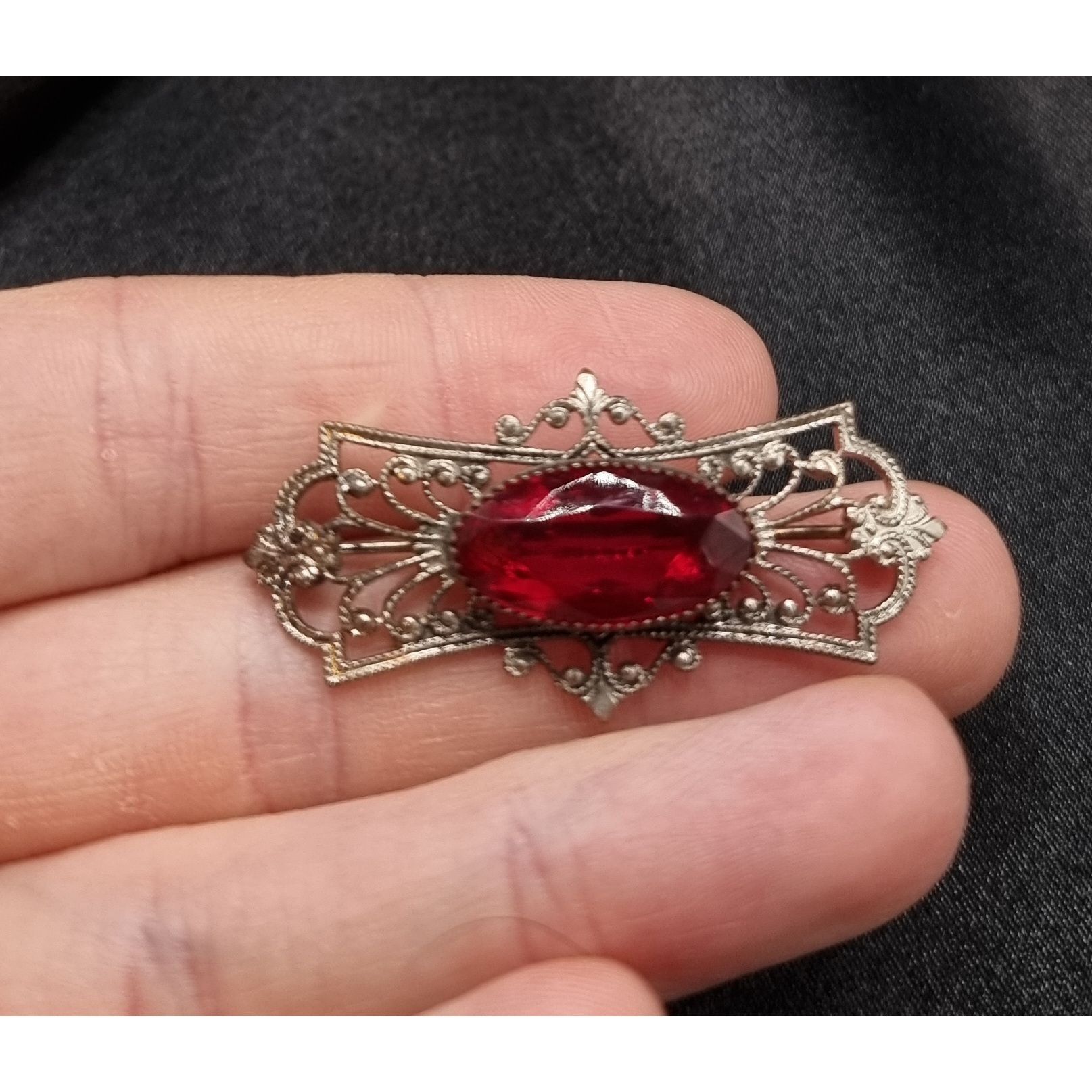 Vintage Vintage 1990's Silver-Tone Brooch With Red Oval Gemstone Size ONE SIZE - 4 Thumbnail