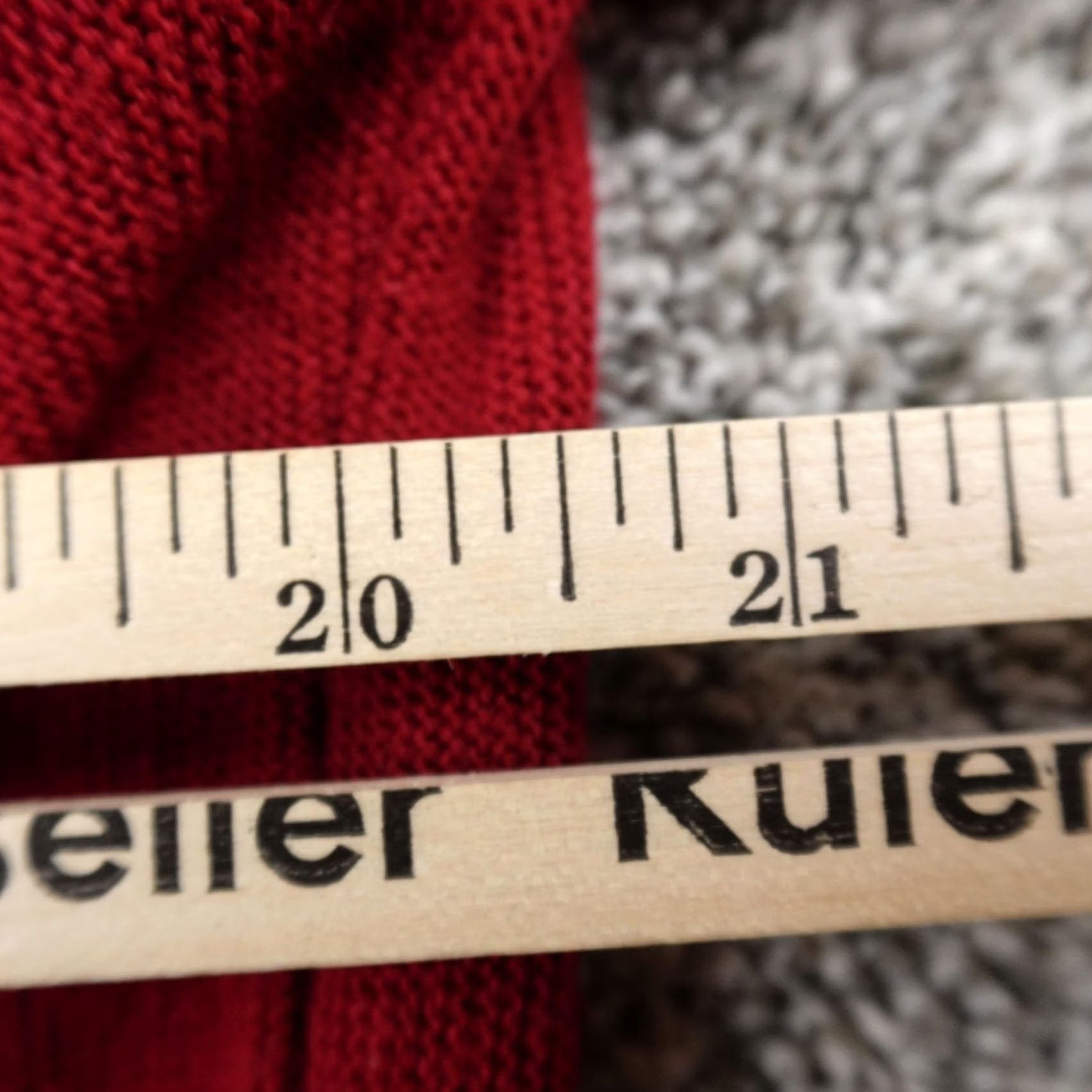 Vintage VINTAGE Mens Cardigan Sweater M Red Orlon Acrylic V-Neck Knit Grandpa Knit Solid Long Sleeve Size US M / EU 48-50 / 2 - 5 Thumbnail
